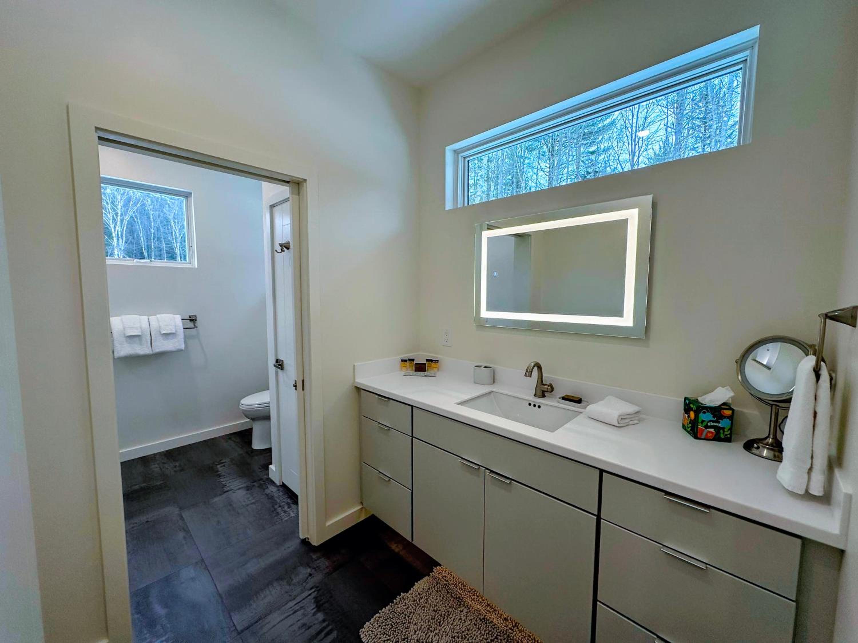 1A Maple Lodge Stunning luxury Scandinavian style home with great views