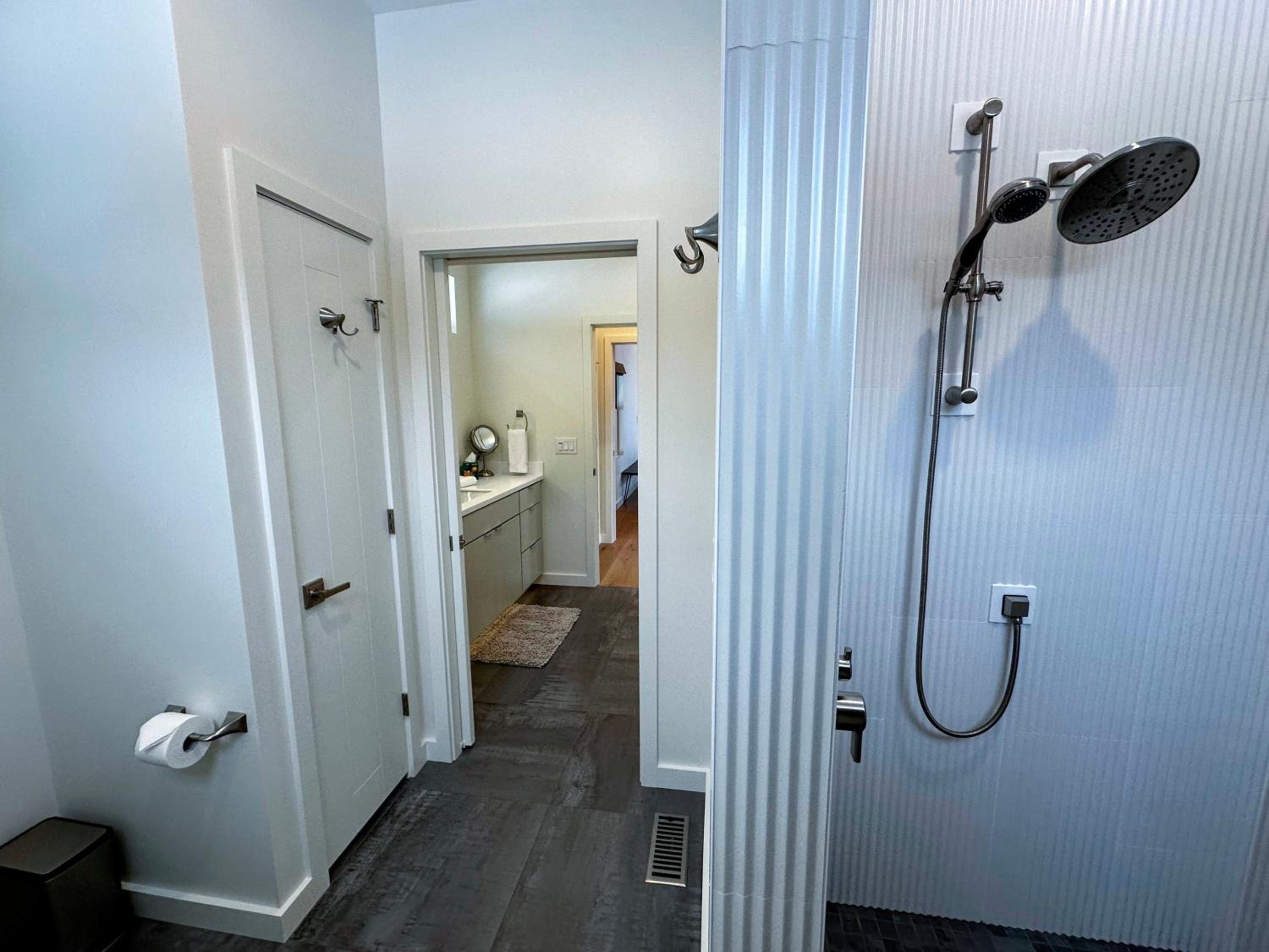 1A Maple Lodge Stunning luxury Scandinavian style home with great views