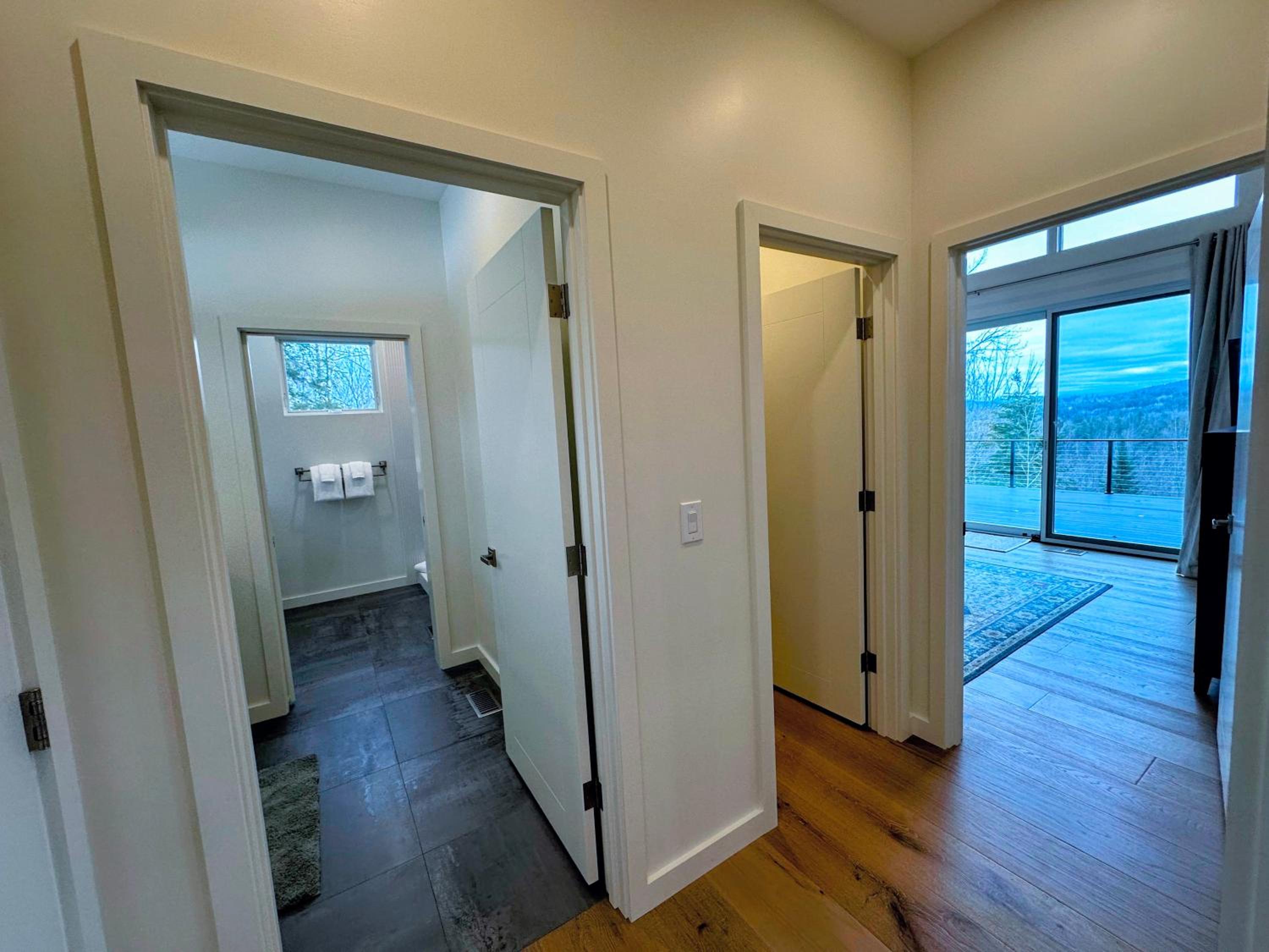 1A Maple Lodge Stunning luxury Scandinavian style home with great views