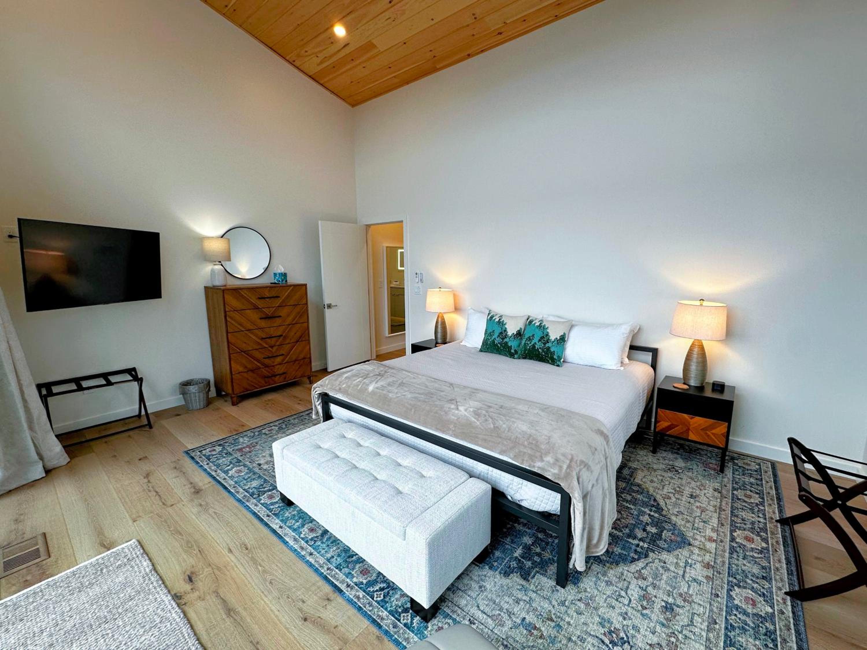 1A Maple Lodge Stunning luxury Scandinavian style home with great views