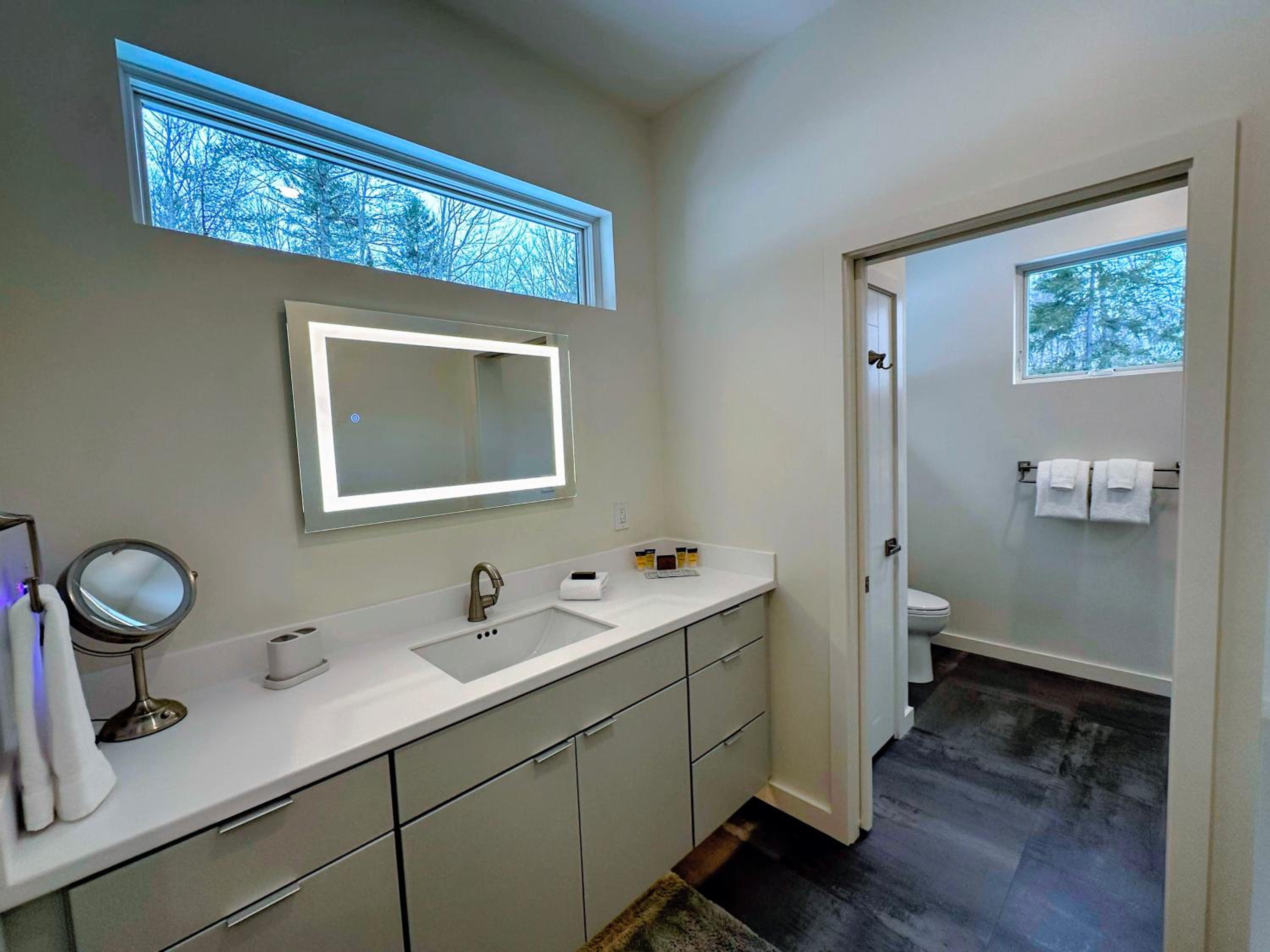 1A Maple Lodge Stunning luxury Scandinavian style home with great views