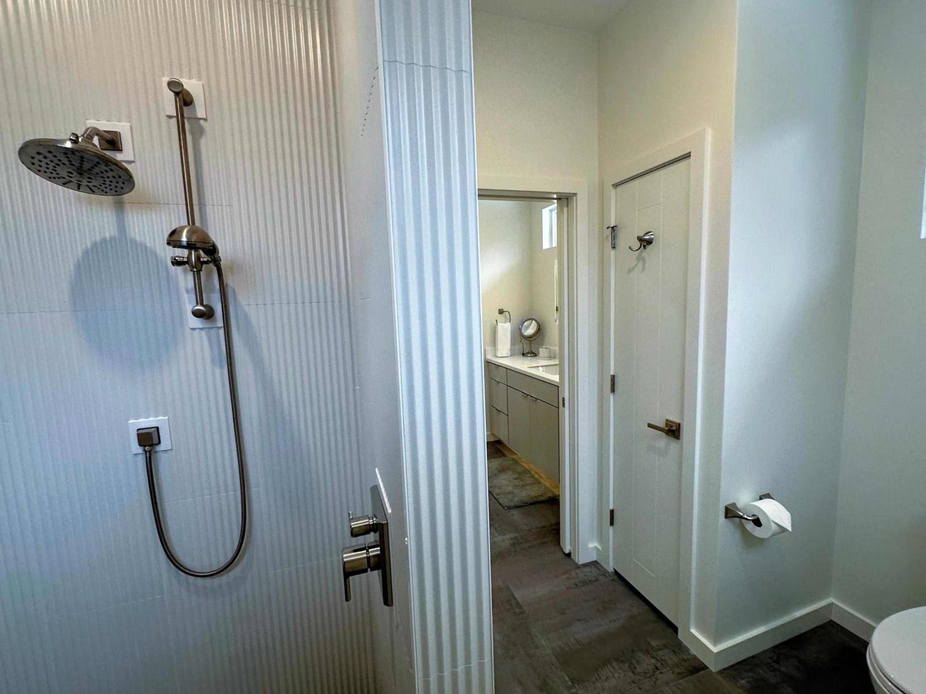 1A Maple Lodge Stunning luxury Scandinavian style home with great views