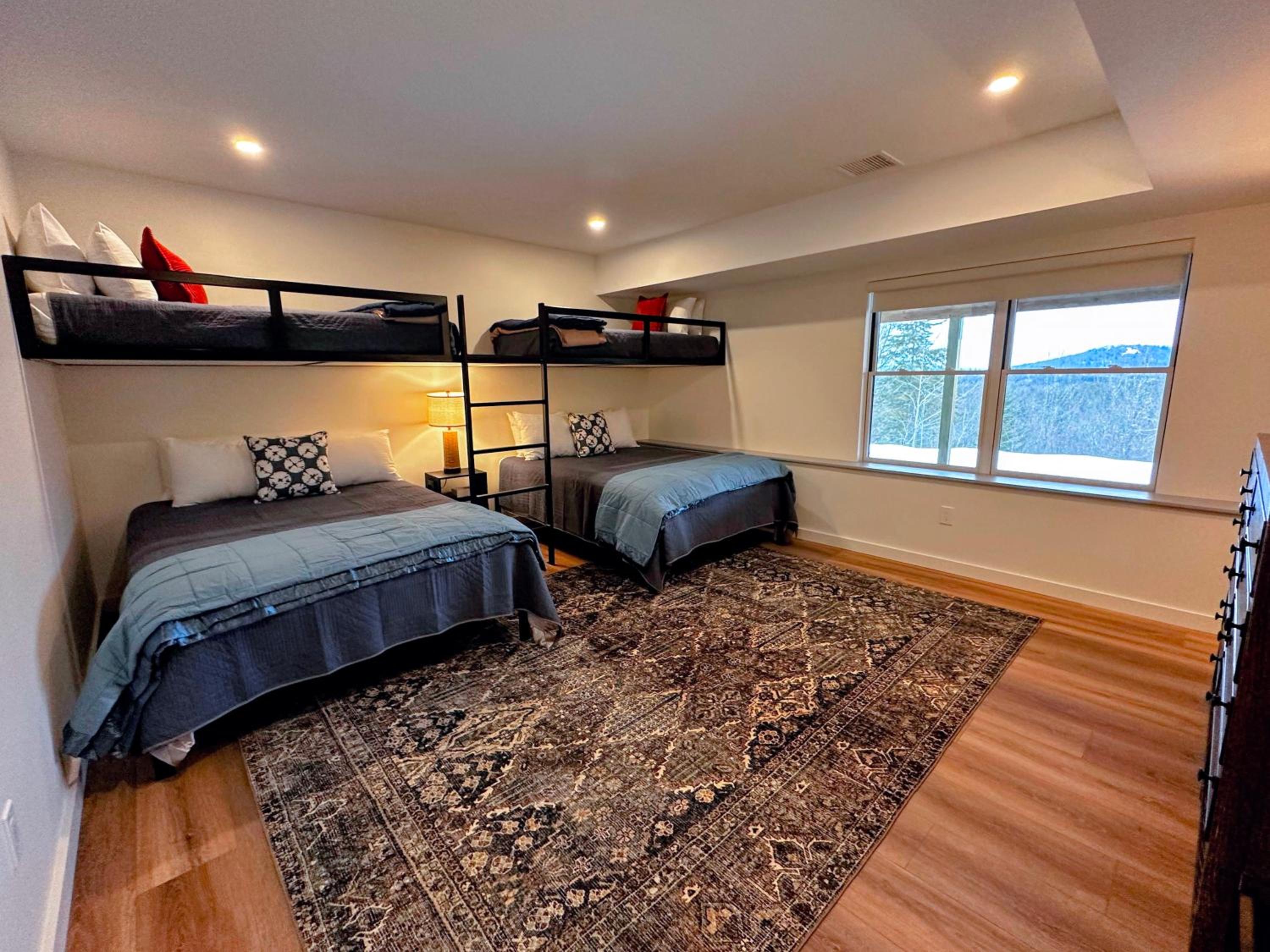 1A Maple Lodge Stunning luxury Scandinavian style home with great views