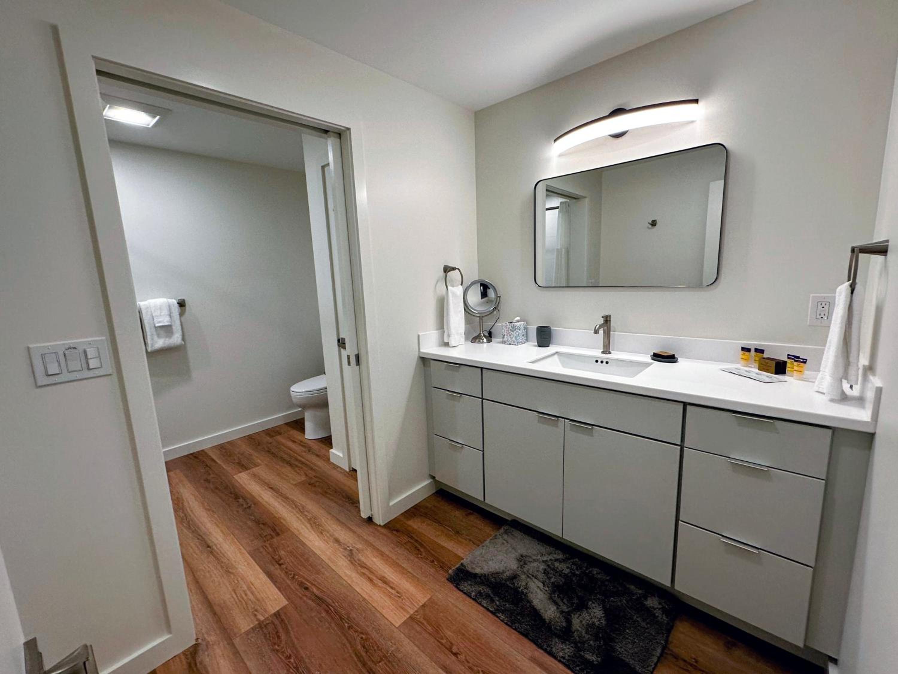 1A Maple Lodge Stunning luxury Scandinavian style home with great views
