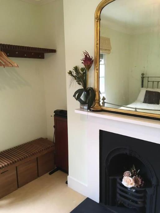 Windsor/Legoland/Ascot charming 3BR home in centre view 5