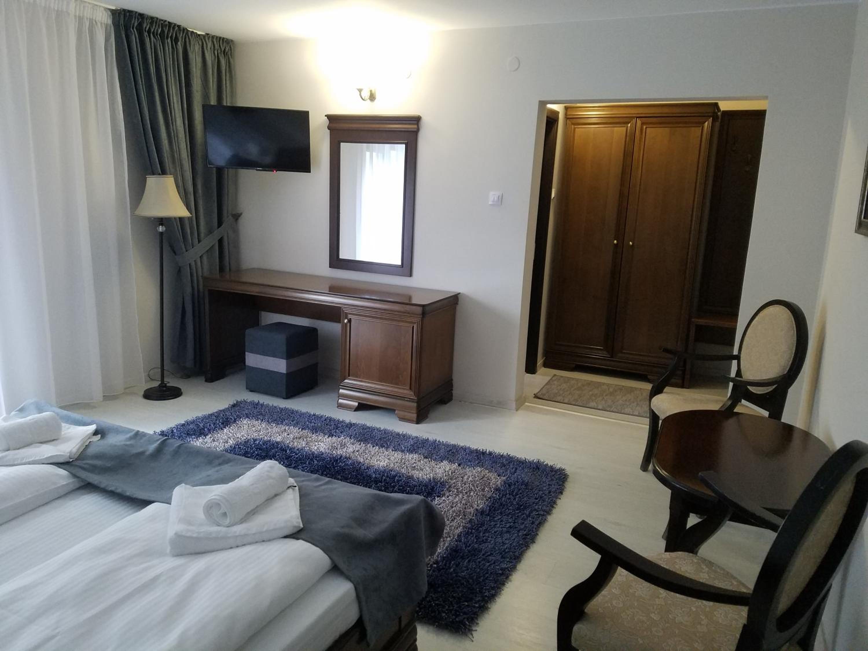 VILA DOBRU