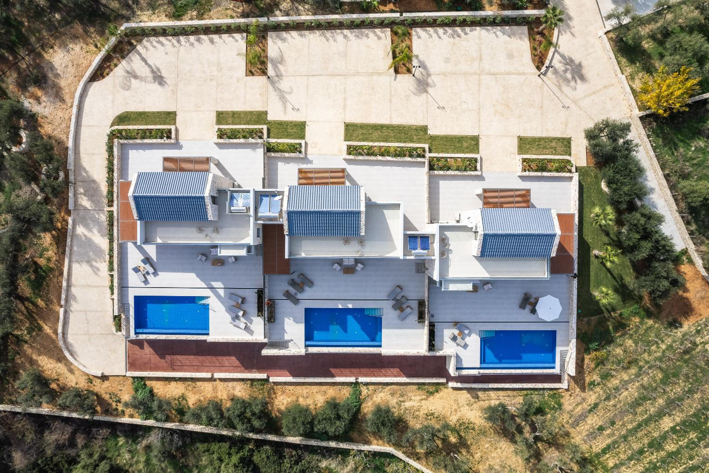 Oinolithos Luxury Villas