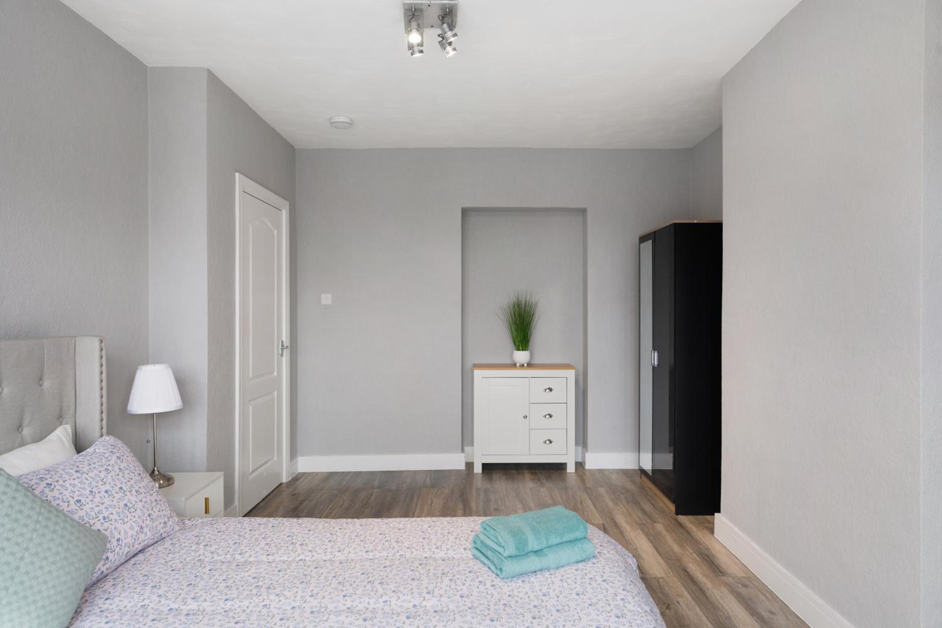 Edgware Oasis: Modern Haven near Tube & Park view 3