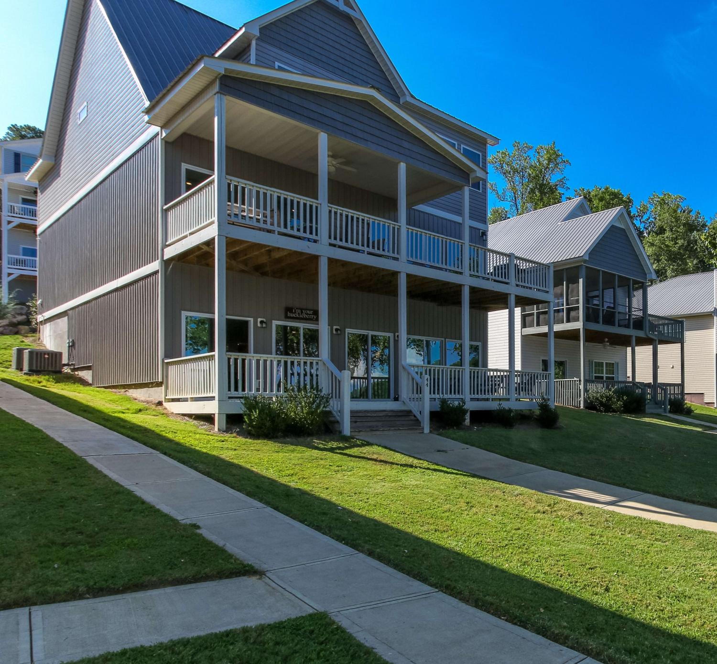 House #44 Dock Holiday (no pets) Lakefront Private Boatslip view 4