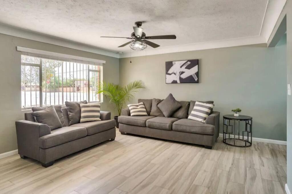 Luxury Retreat 3BR BBQ Parking view 2