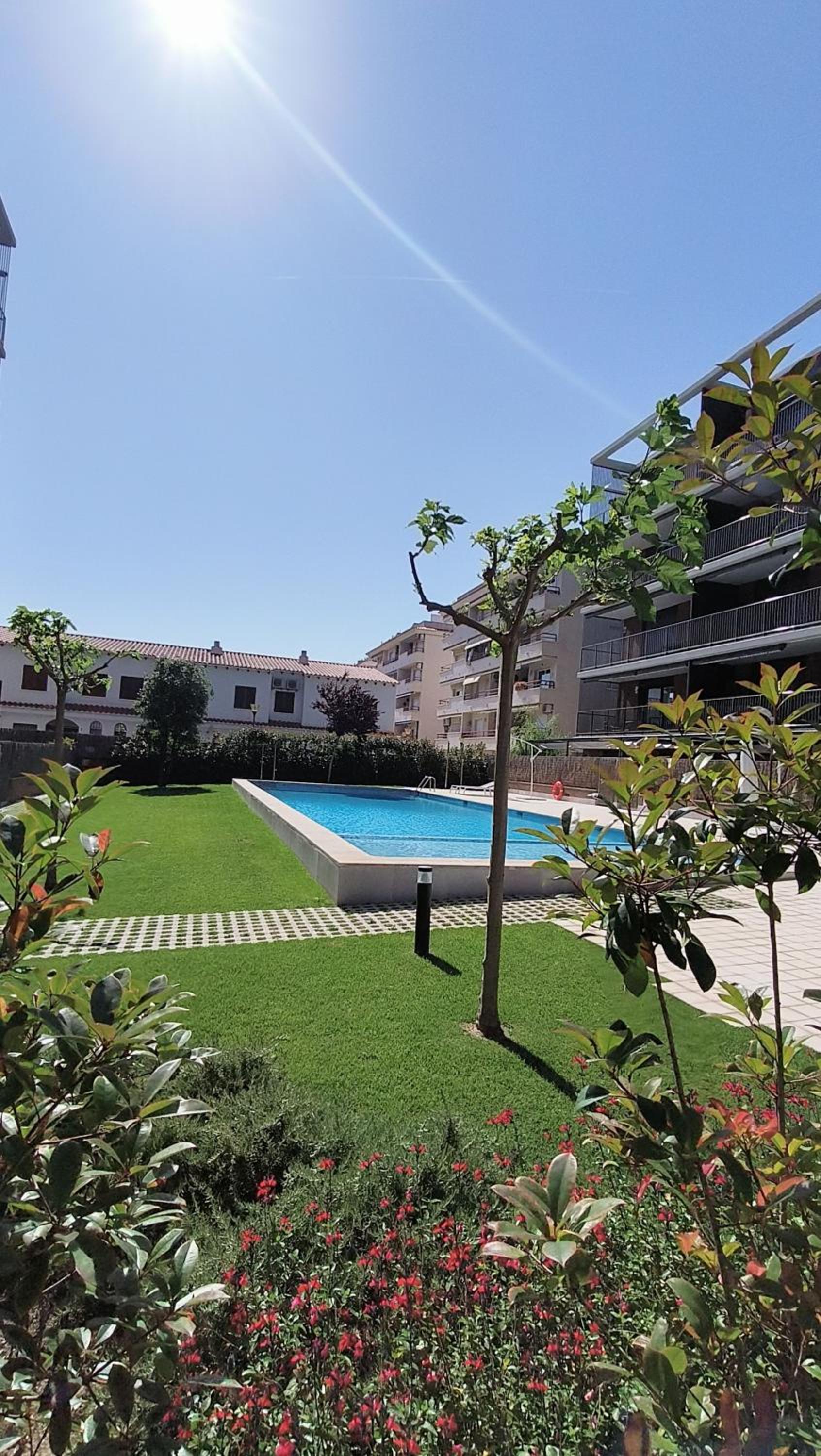Espectacular apartamento con piscina