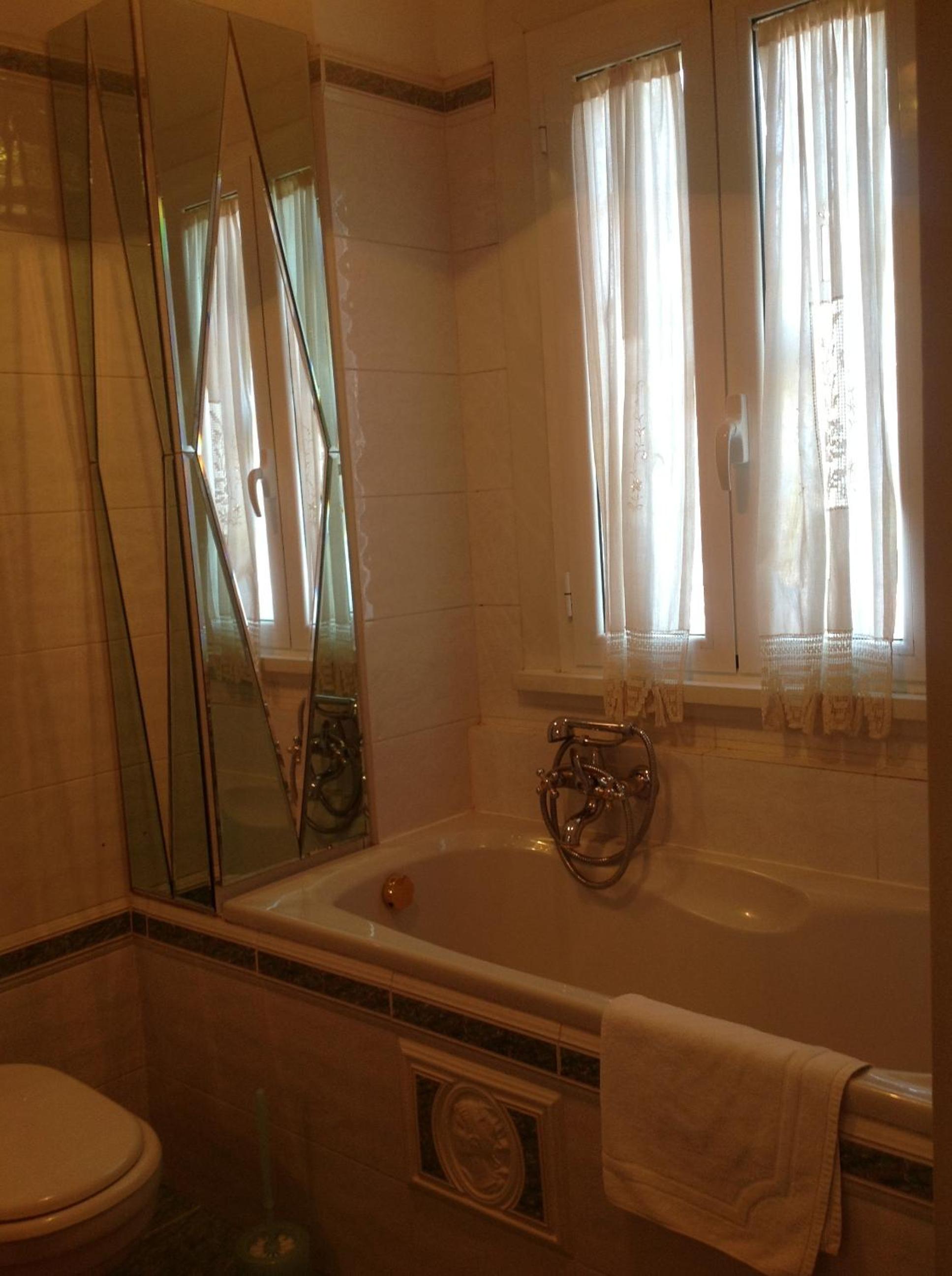 Photo 35