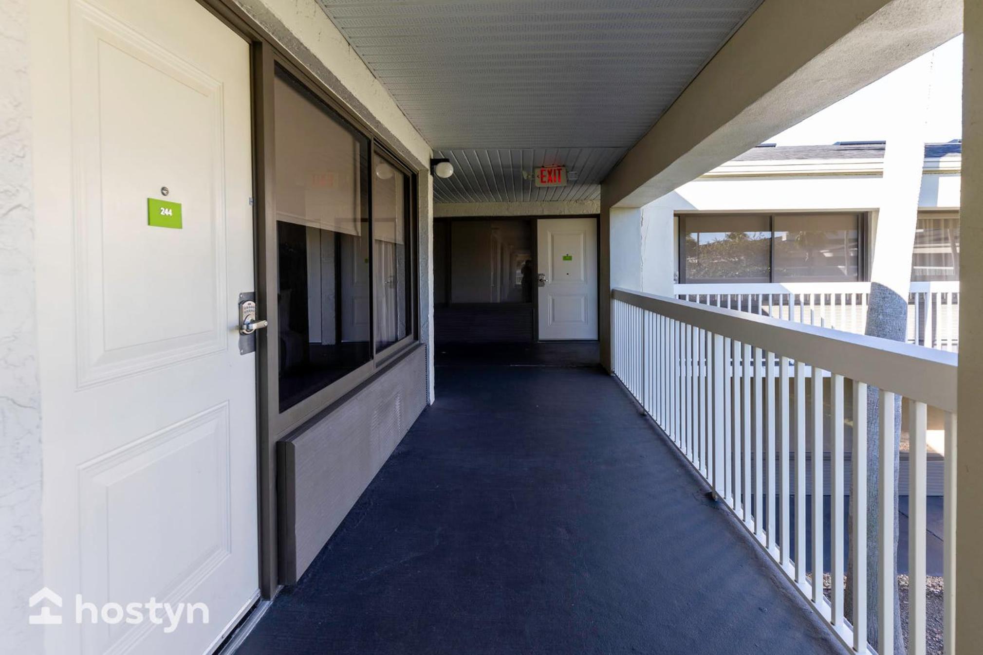 Amazing Private room in condo near Disney view 3