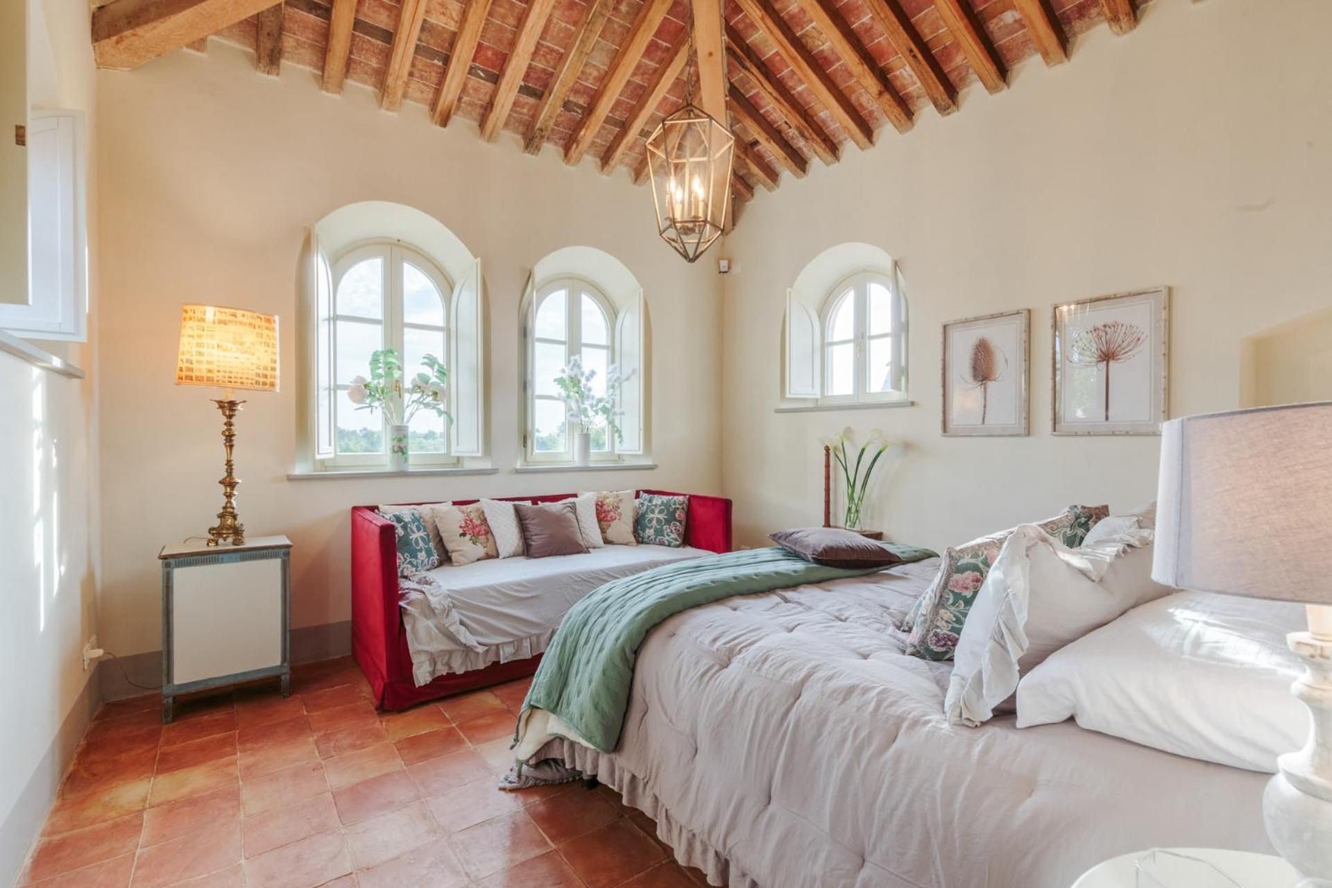 Photo 67
