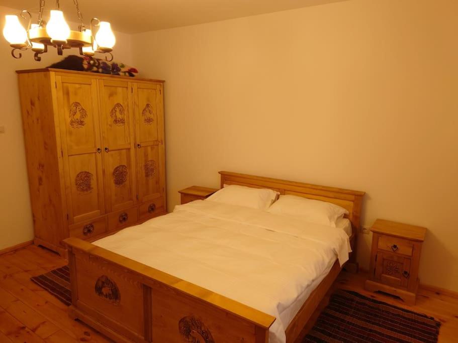 Mura House