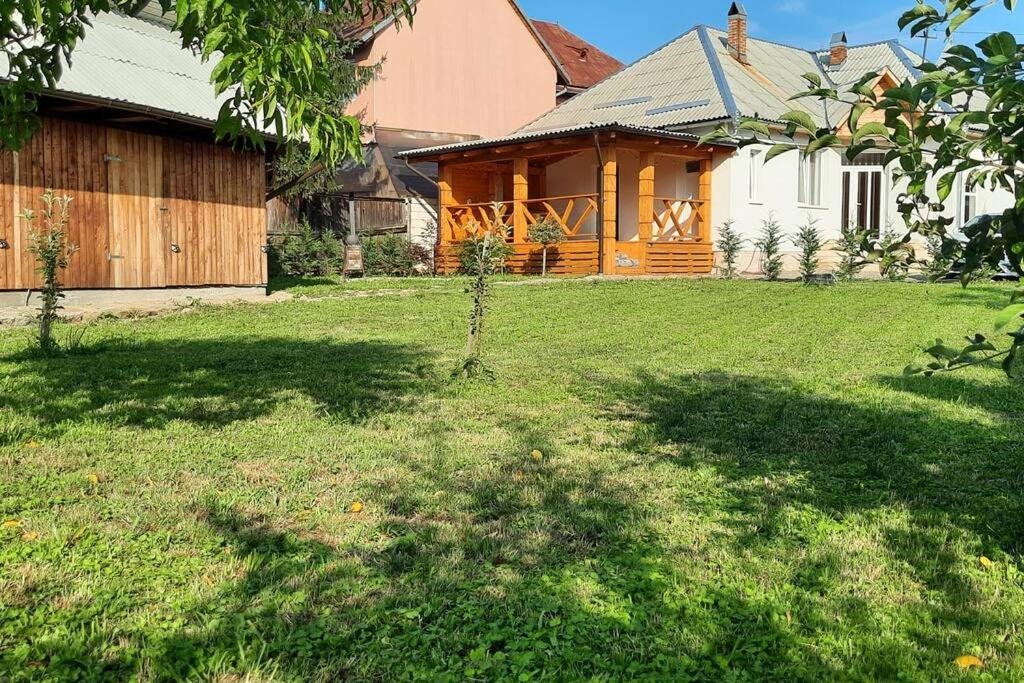 Mura House