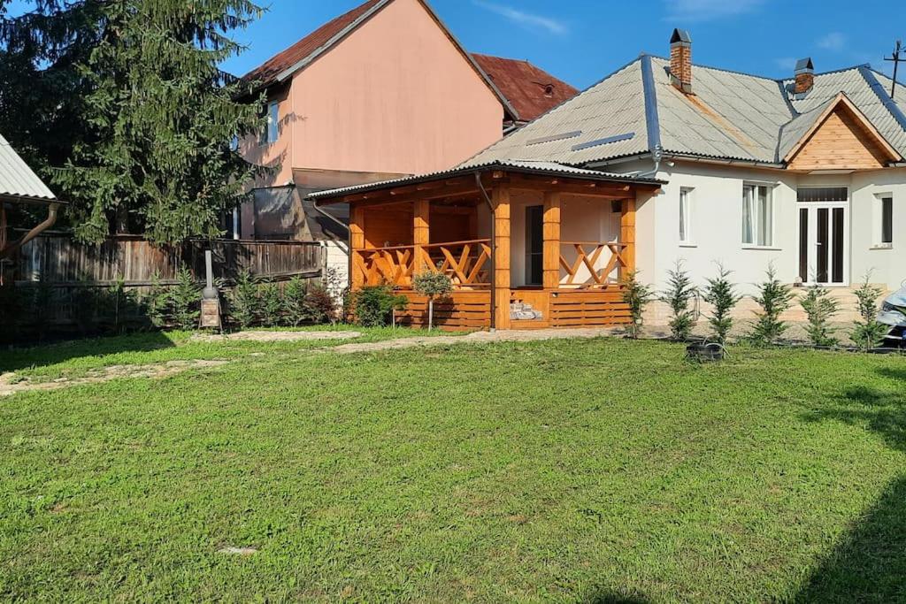 Mura House
