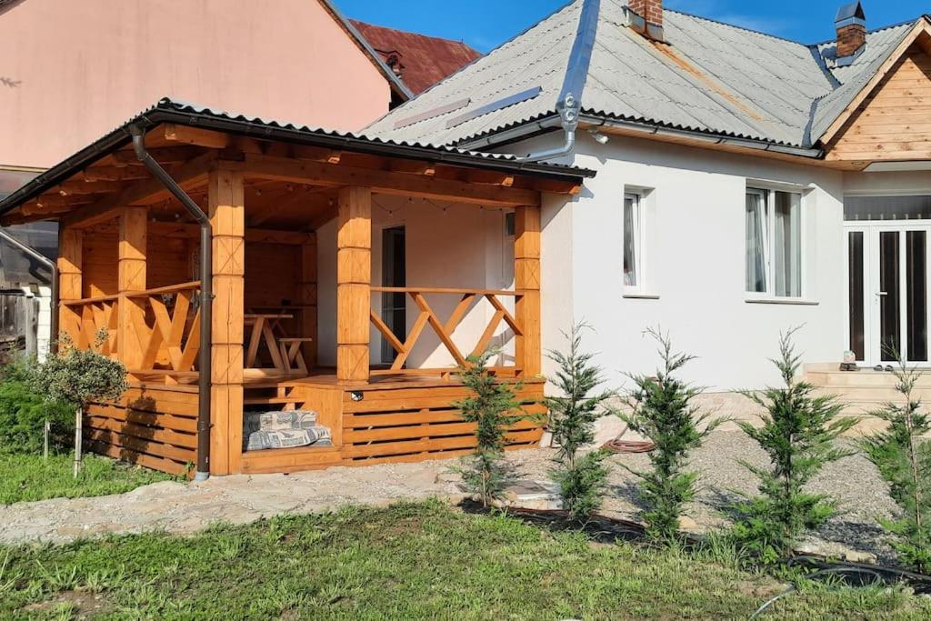 Mura House