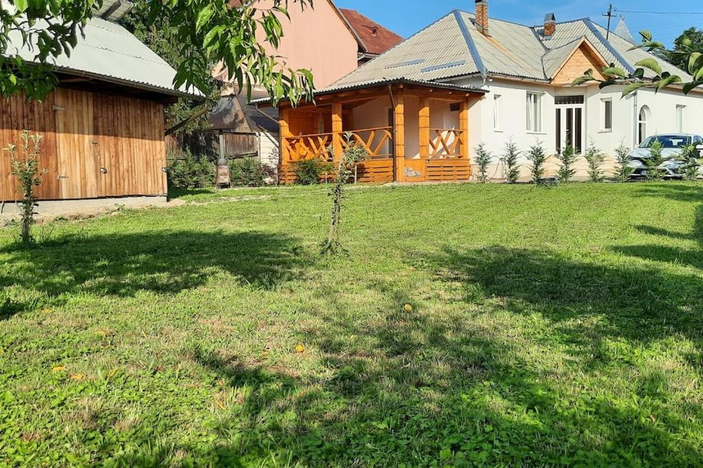 Mura House