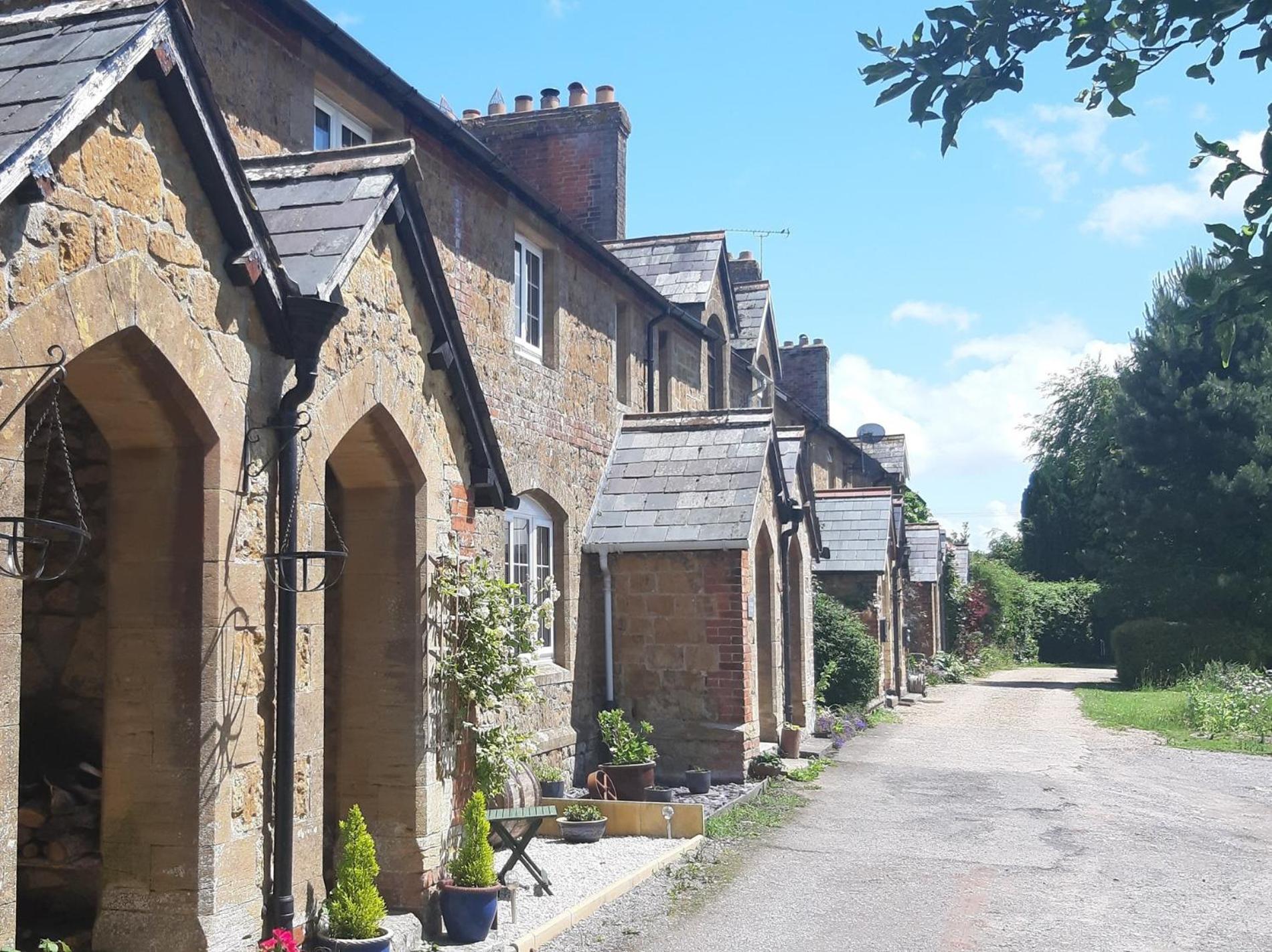 Ilminster Vacations - 2 bed property in Ilminster Somerset 56523 - Property Image 11
