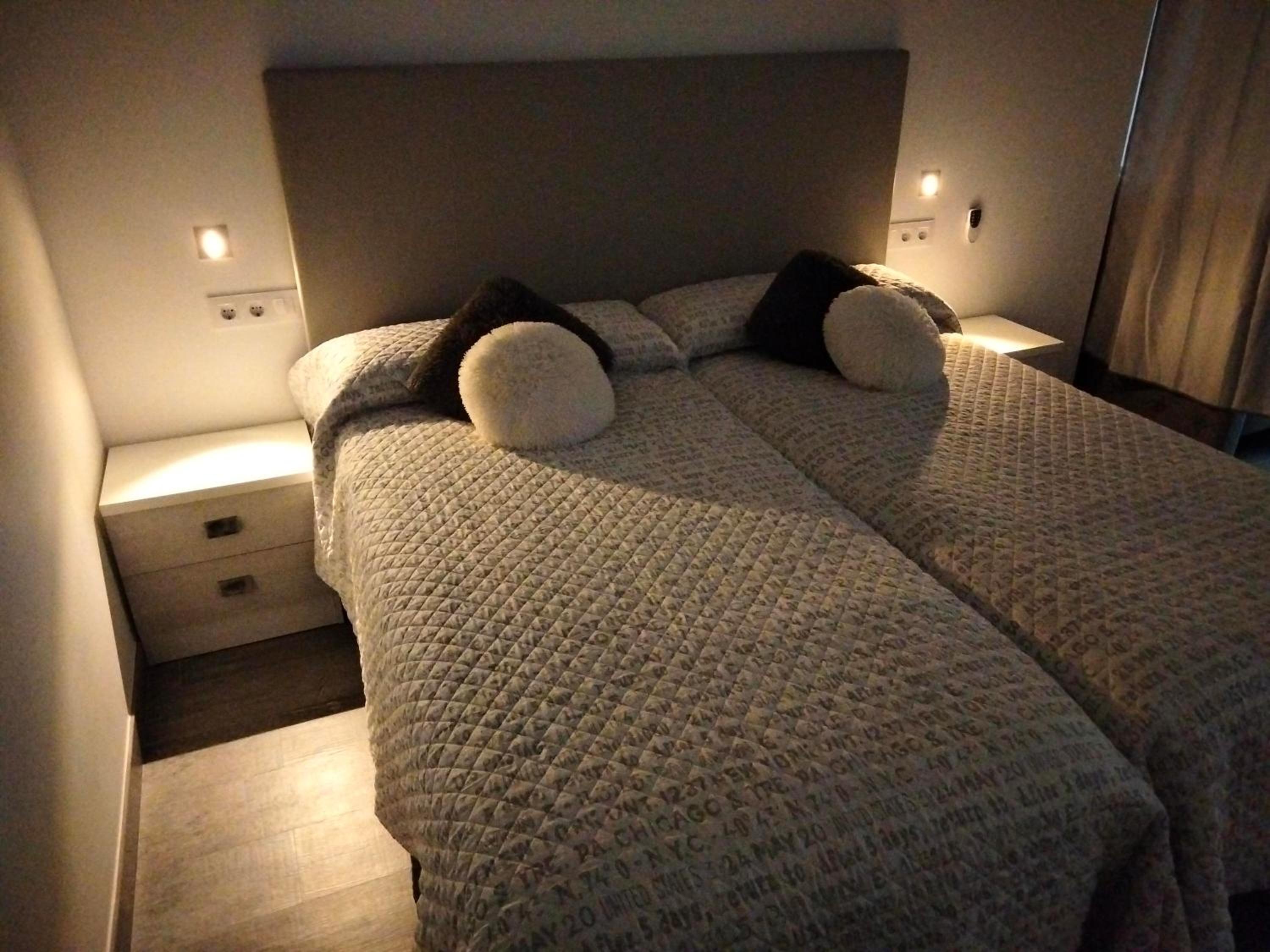 Loft La Calahorra con posibilidad de aparcamiento Pregunta por el PACK MÁS AMOR photo 5