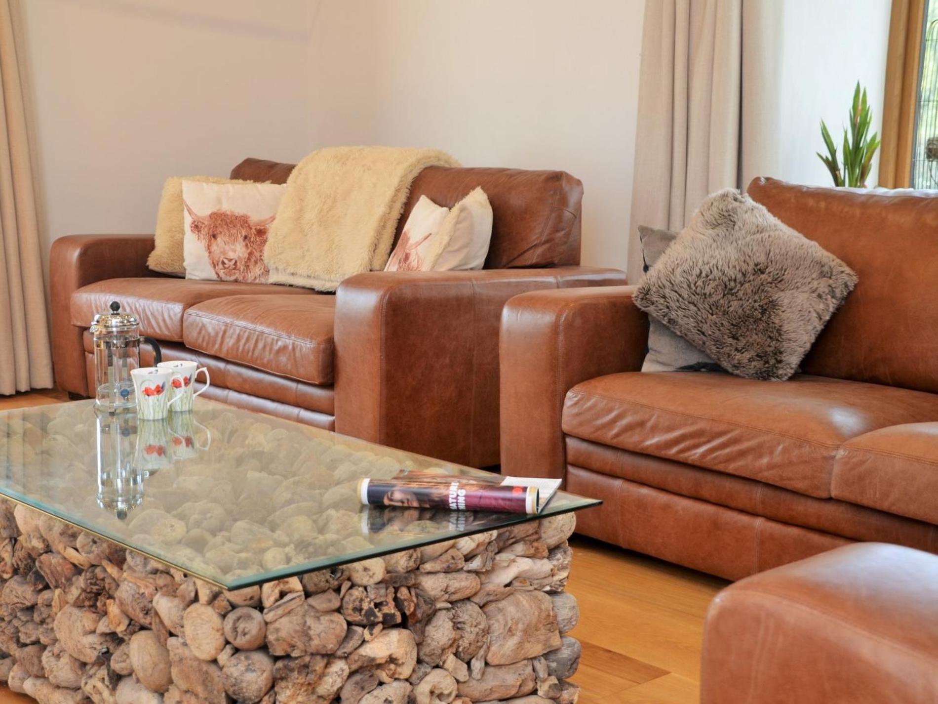 3 bed in Bickleigh HOBAR view 3