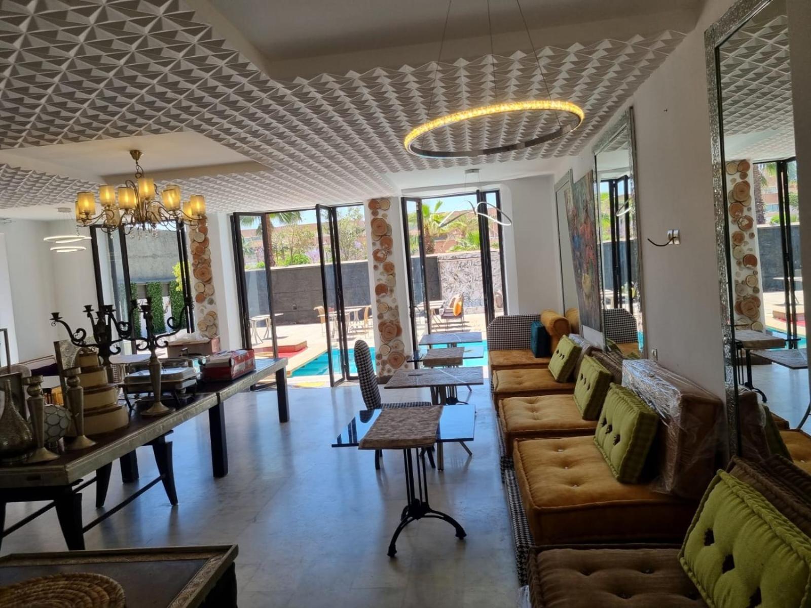 lounge