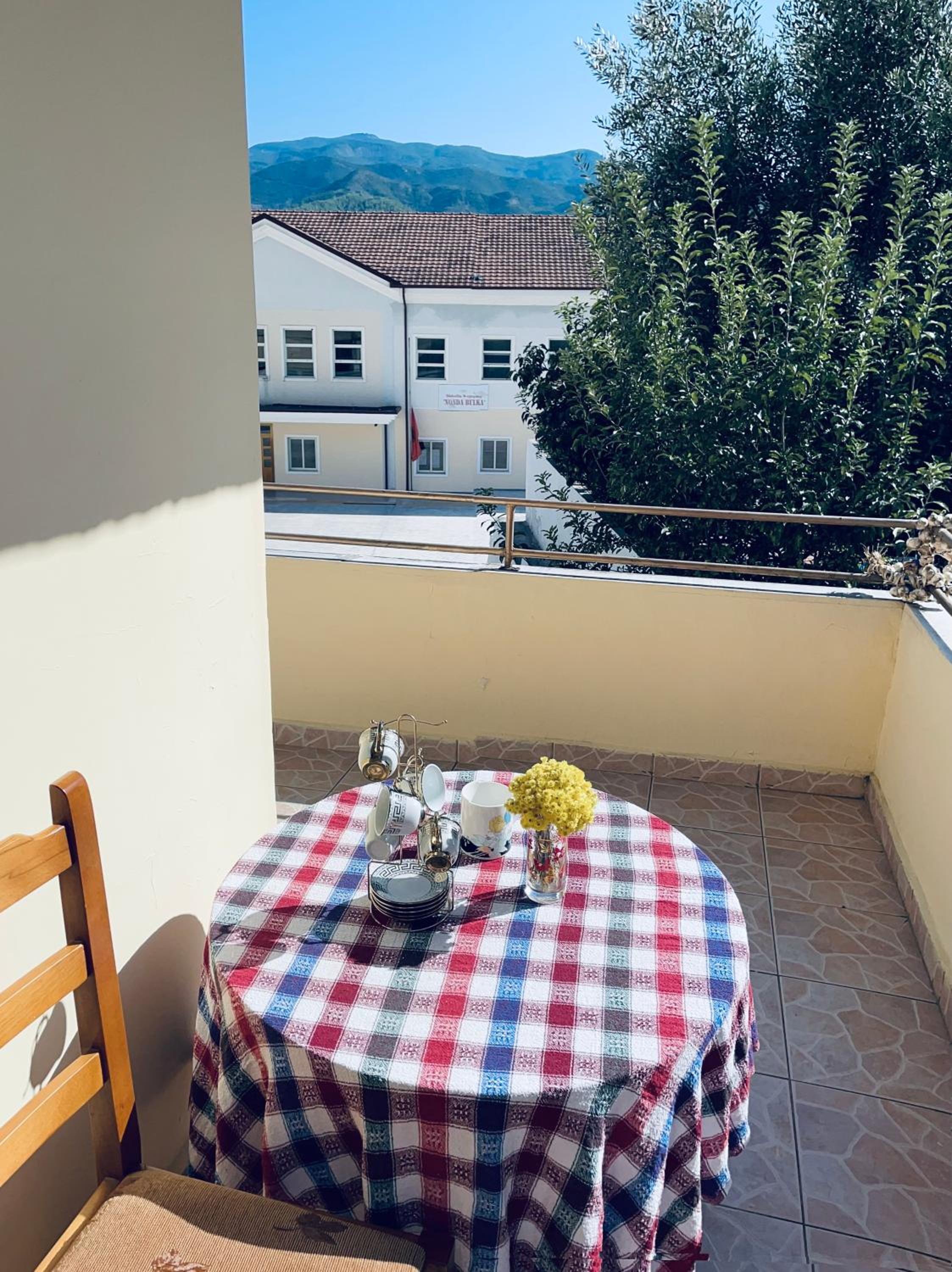 Empire Apartments photo 3