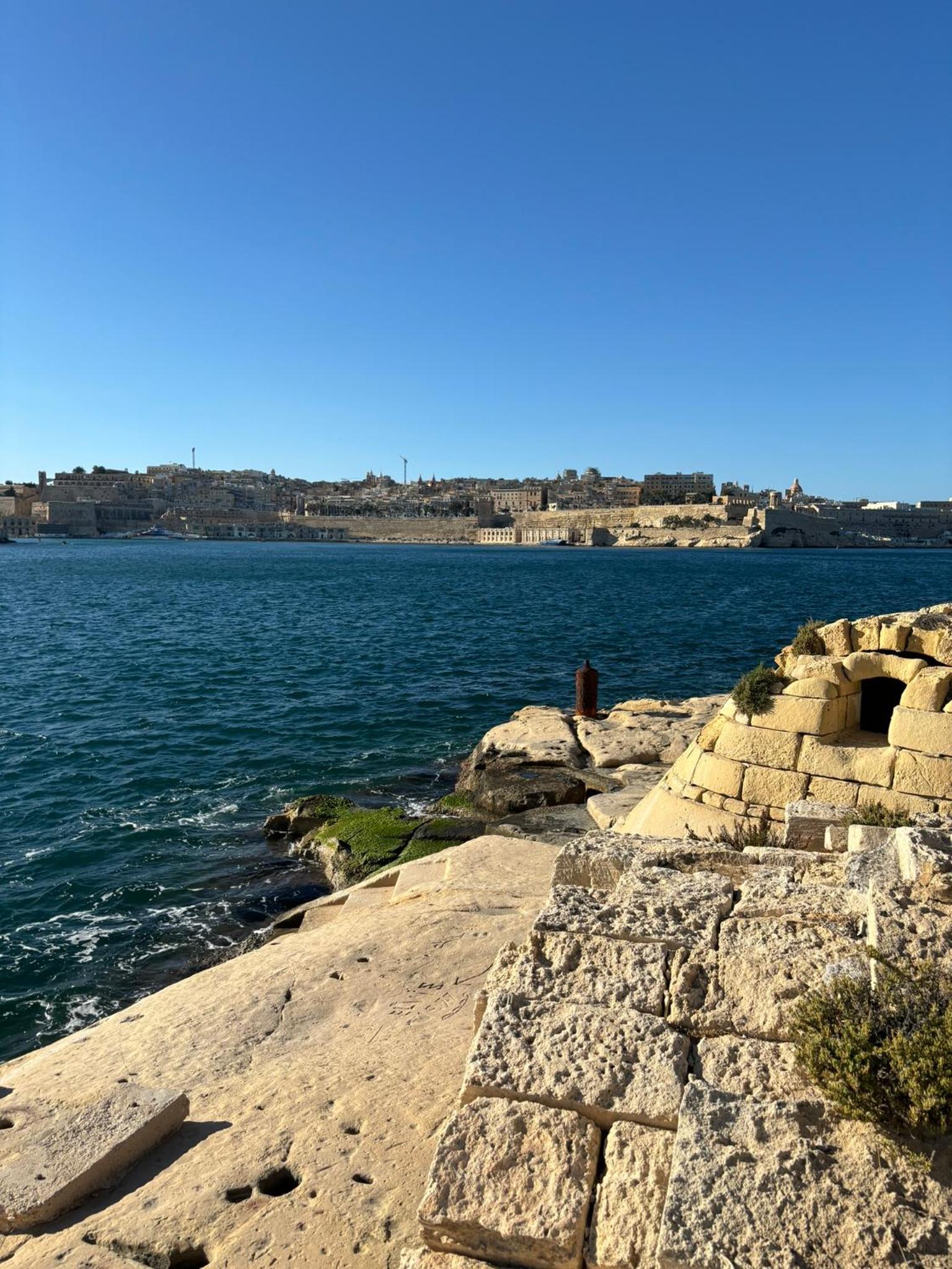 Traditional Maltese Sea View Apartment