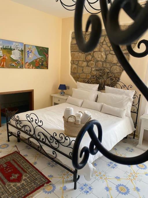San Noto casina di caccia con piscina riscaldata view 3
