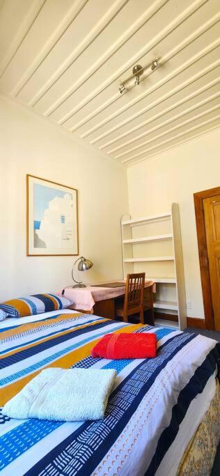 Entire 4 bedroom Villa, Nelson City view 5