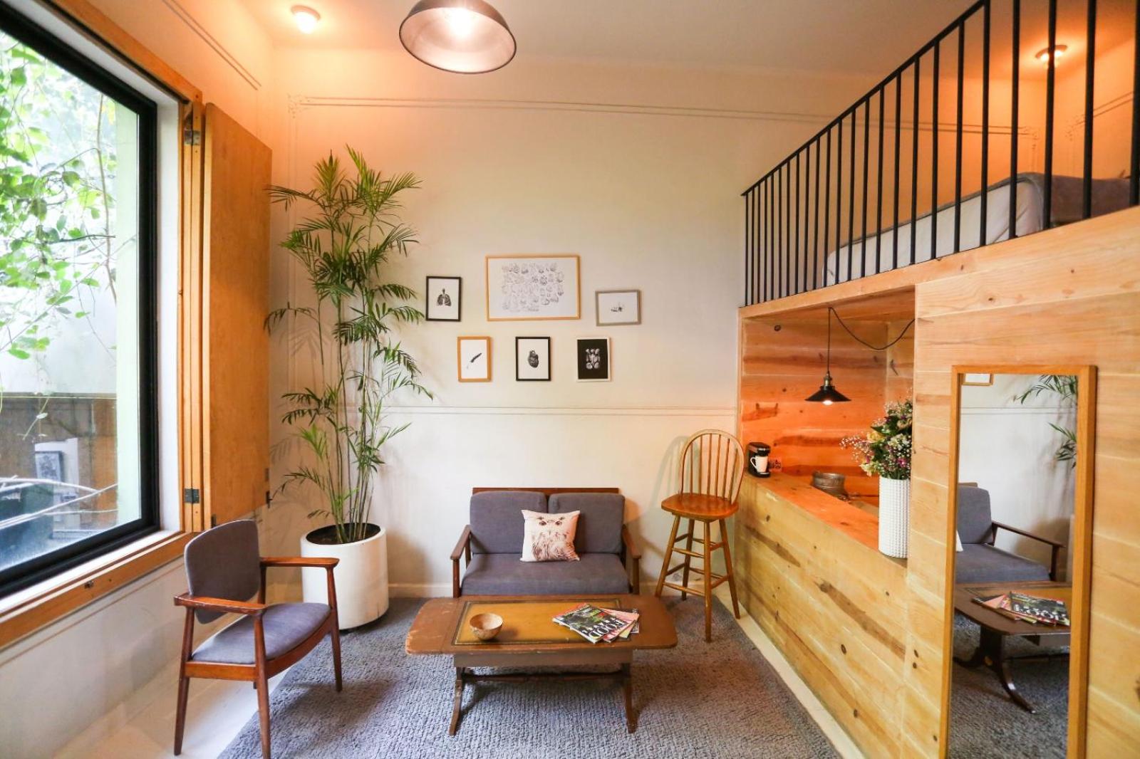 5 Loft Suites