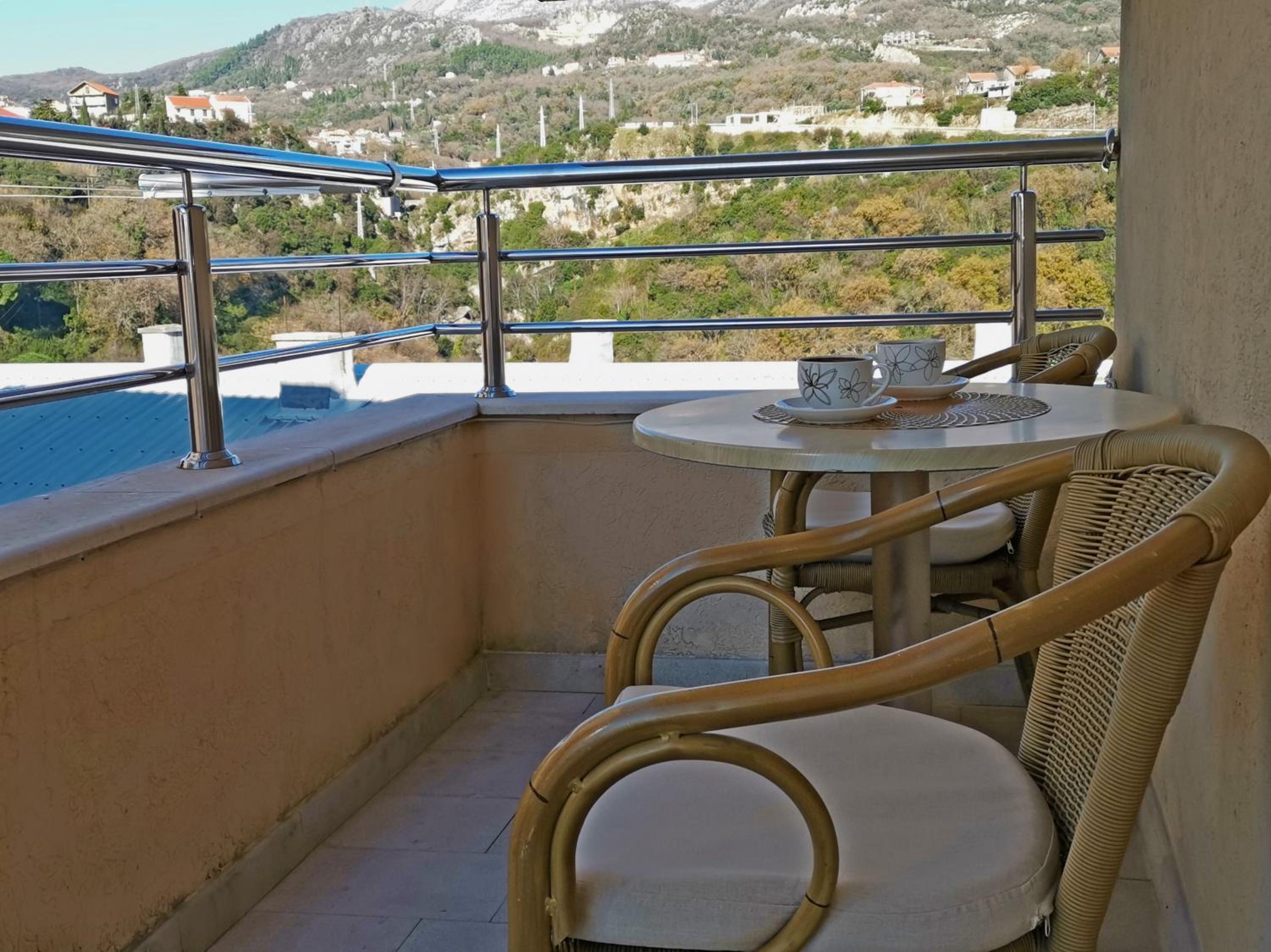 Apartmani Kenova 4 view 2