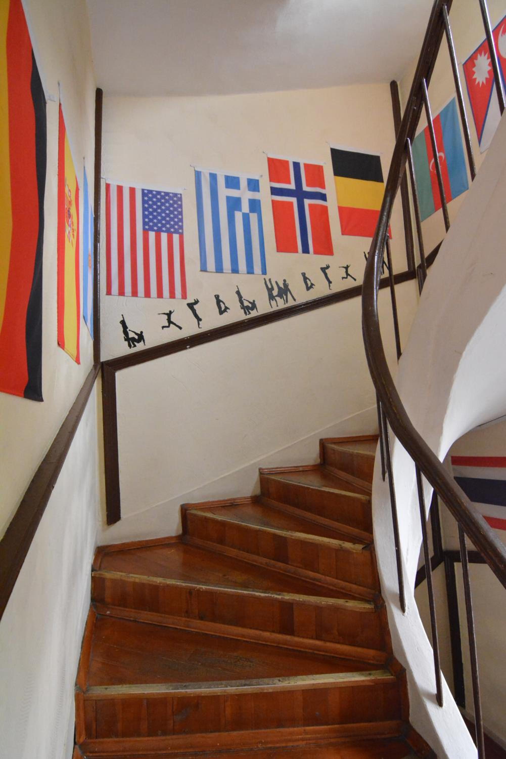 Deeps Hostel Ankara - Image 31