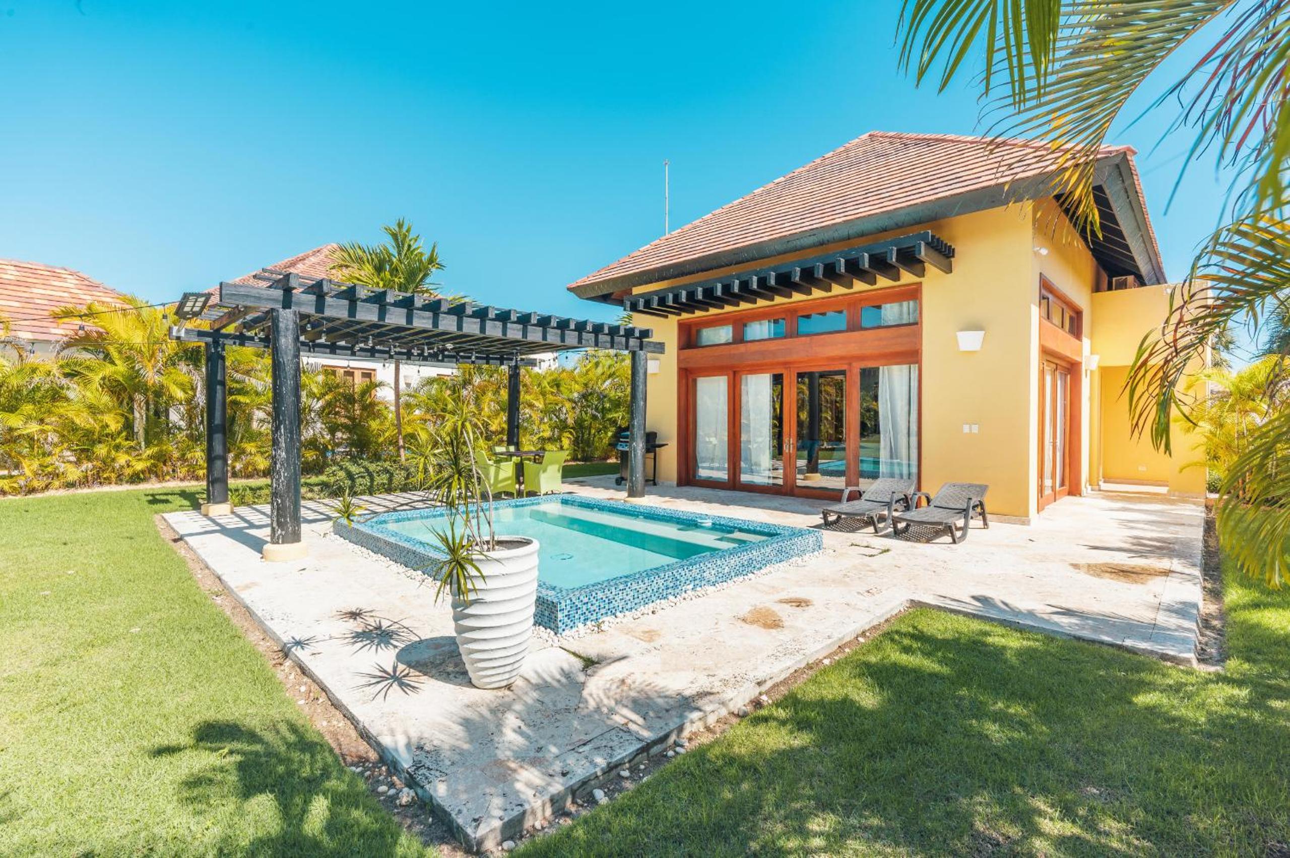 Fabulous bungalow with private pool CAA