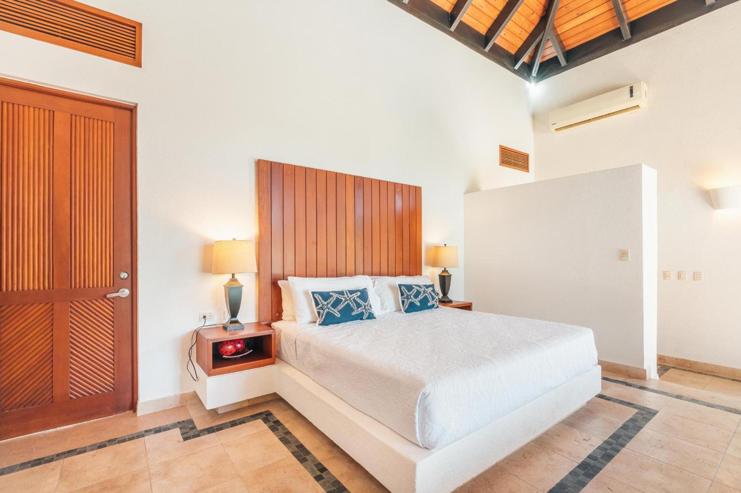 Fabulous bungalow with private pool CAA