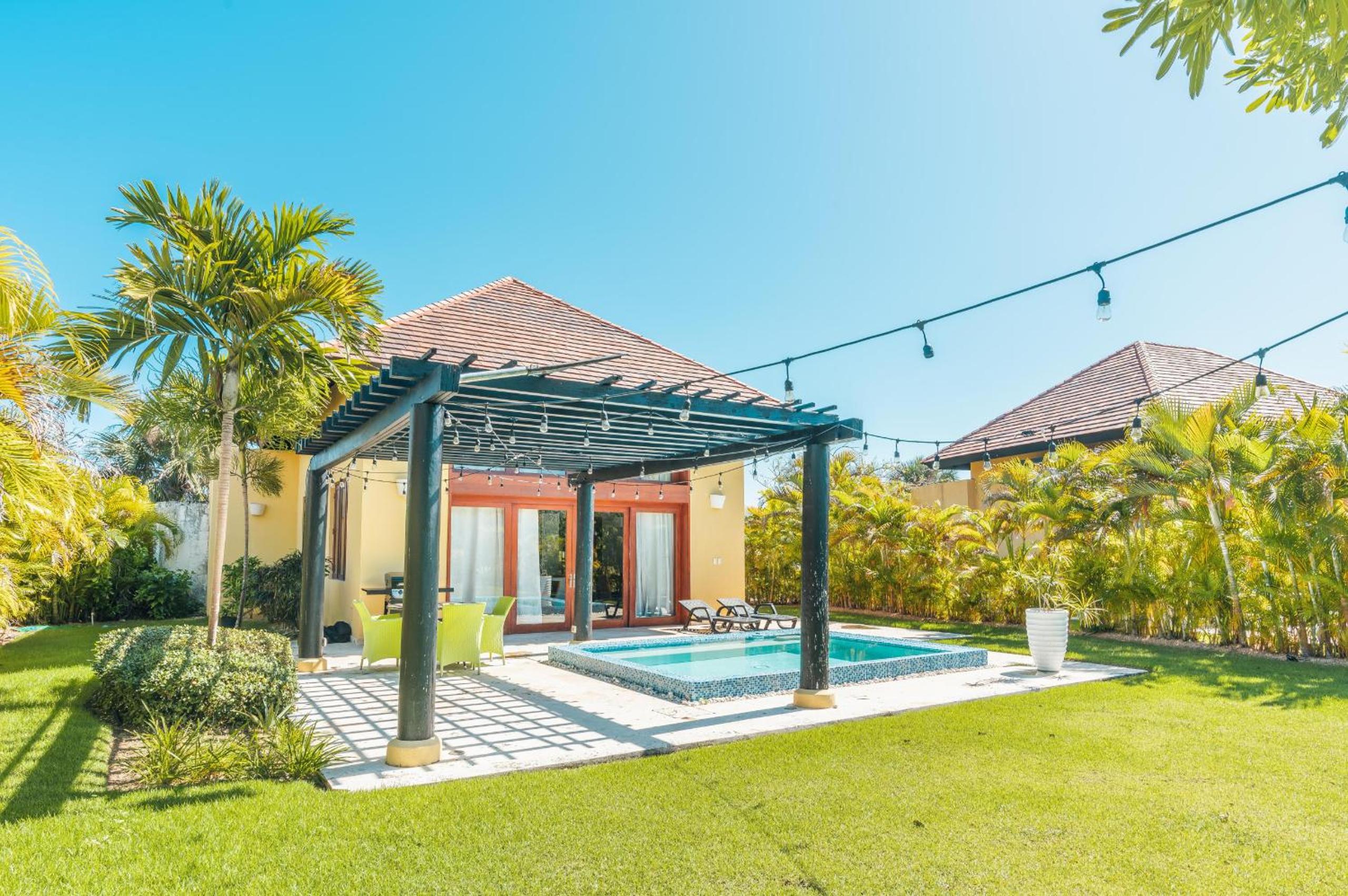 Fabulous bungalow with private pool CAA