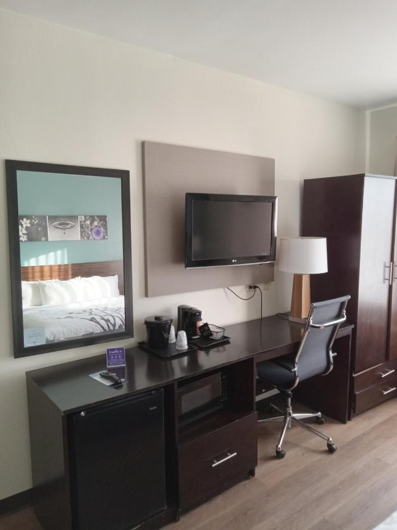 Kingsport Vacations - Sleep Inn  Suites Kingsport TriCities Airport - Property Image 22