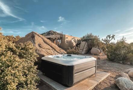 Hot Tub Boulders Art-Infused Adobe- Stella view 2