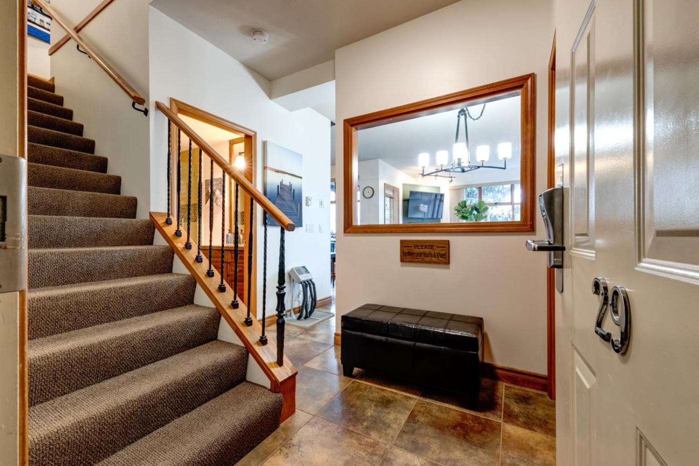 Central 2BR with Prime Amenities
