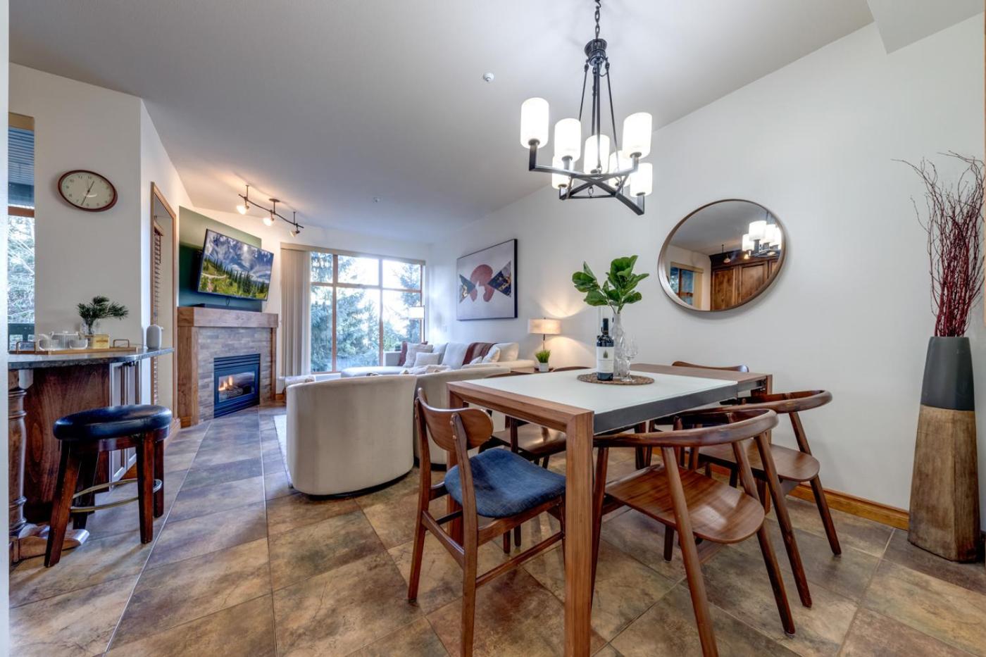 Central 2BR with Prime Amenities