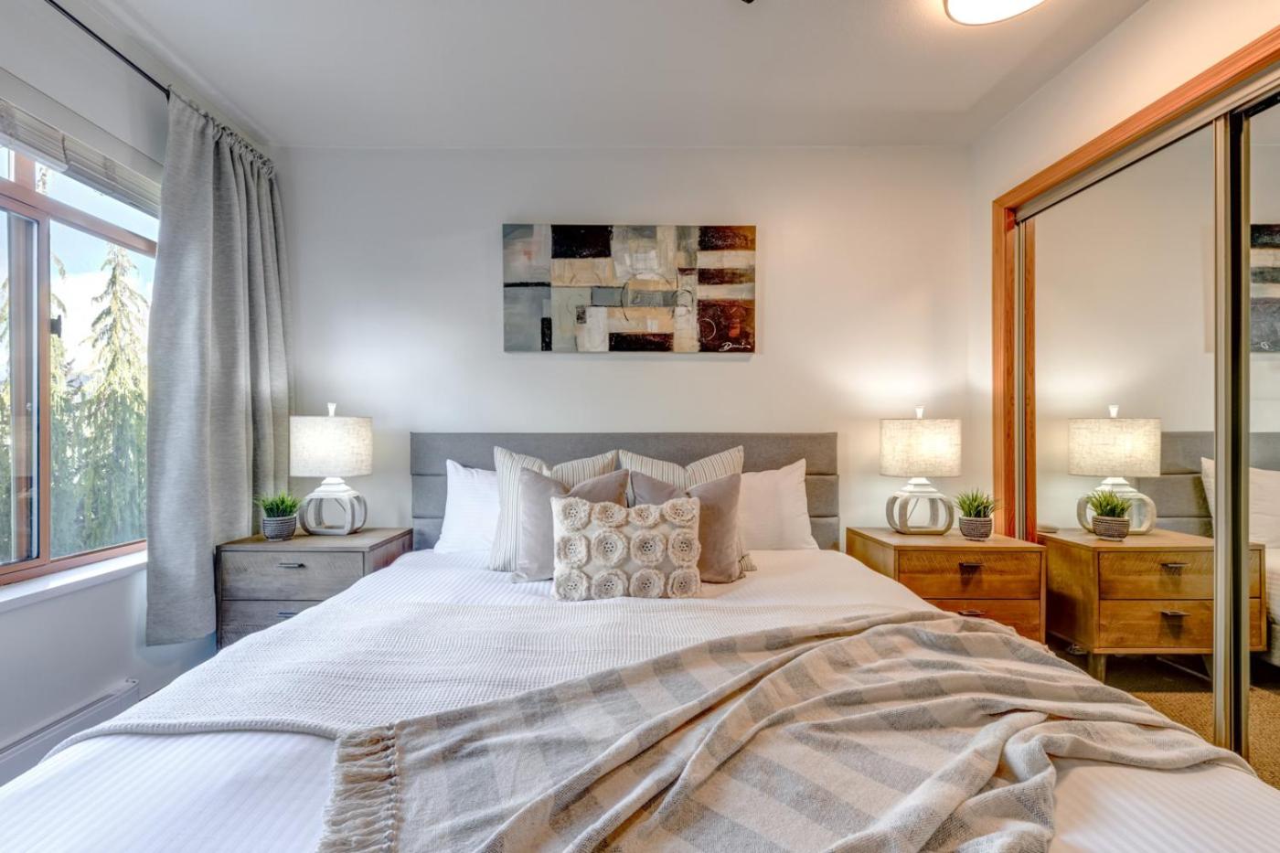 Central 2BR with Prime Amenities