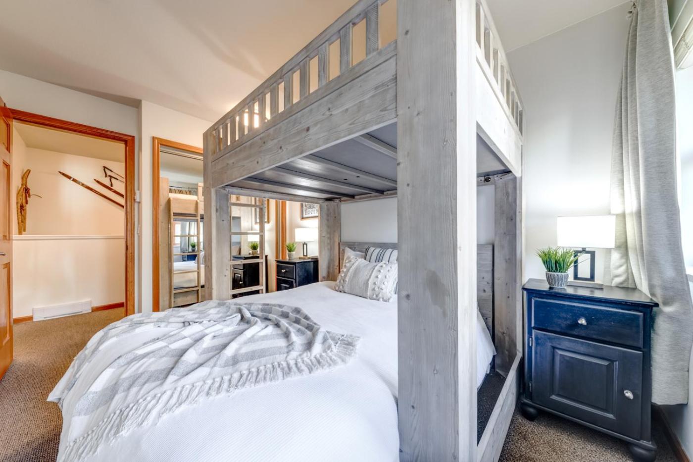 Central 2BR with Prime Amenities