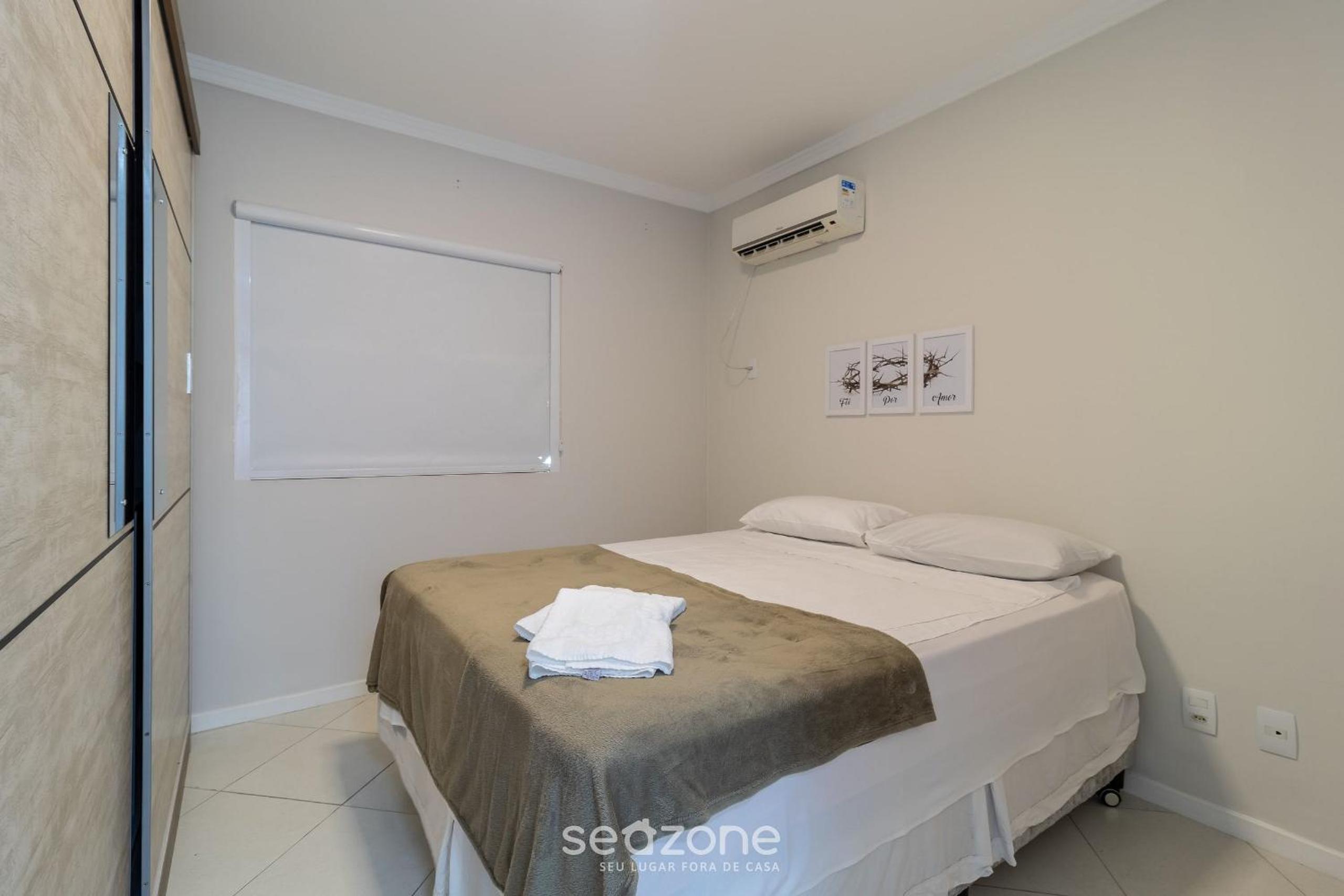 Aprt w balcony 600m fr the coast Centro BC EJF0702