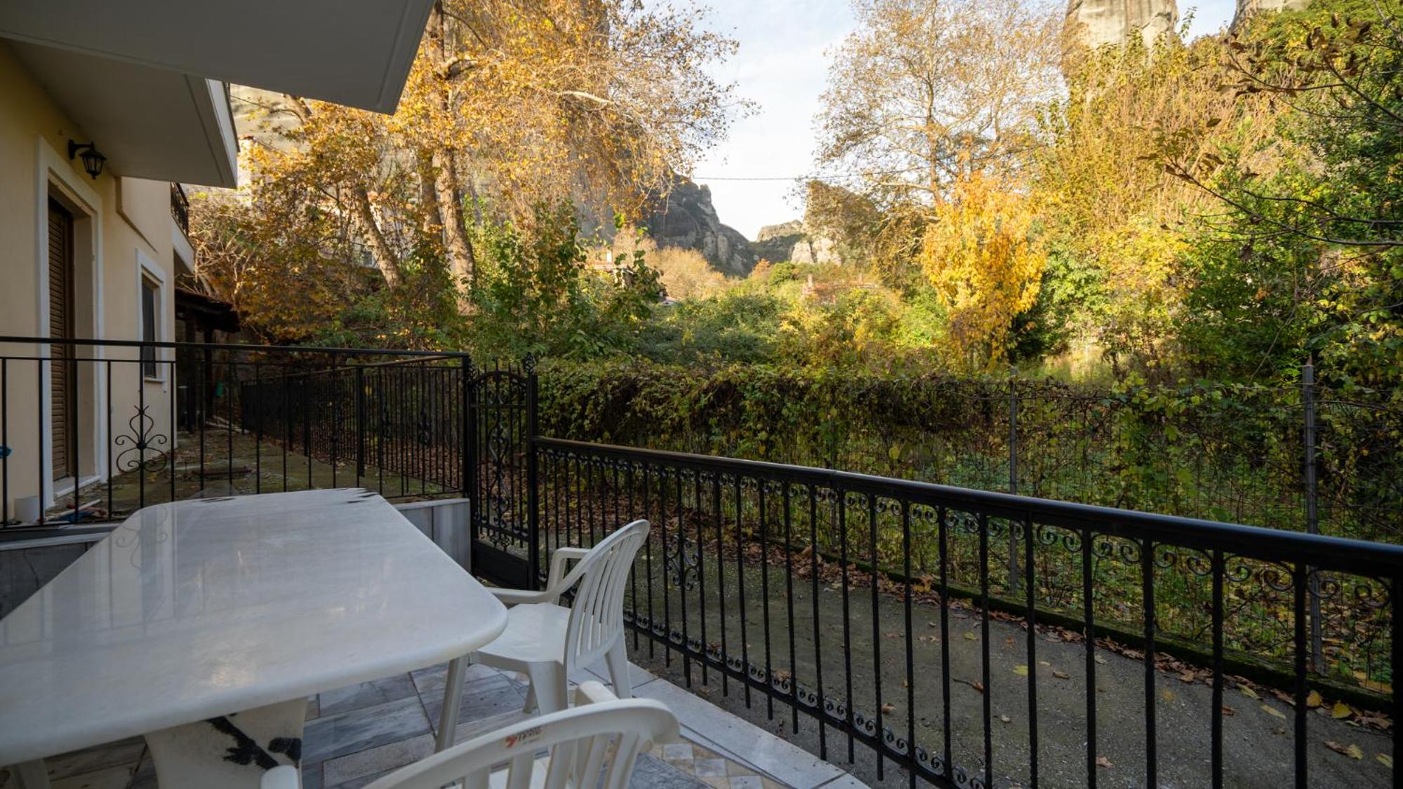 The Miller House under Meteora view 5