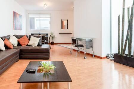 Upscale Polanco, 24 7 Security, Walk to Shopping! photo 2