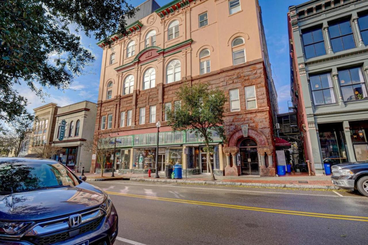 Historic Downtown Wilmington Condo Free Parking view 4