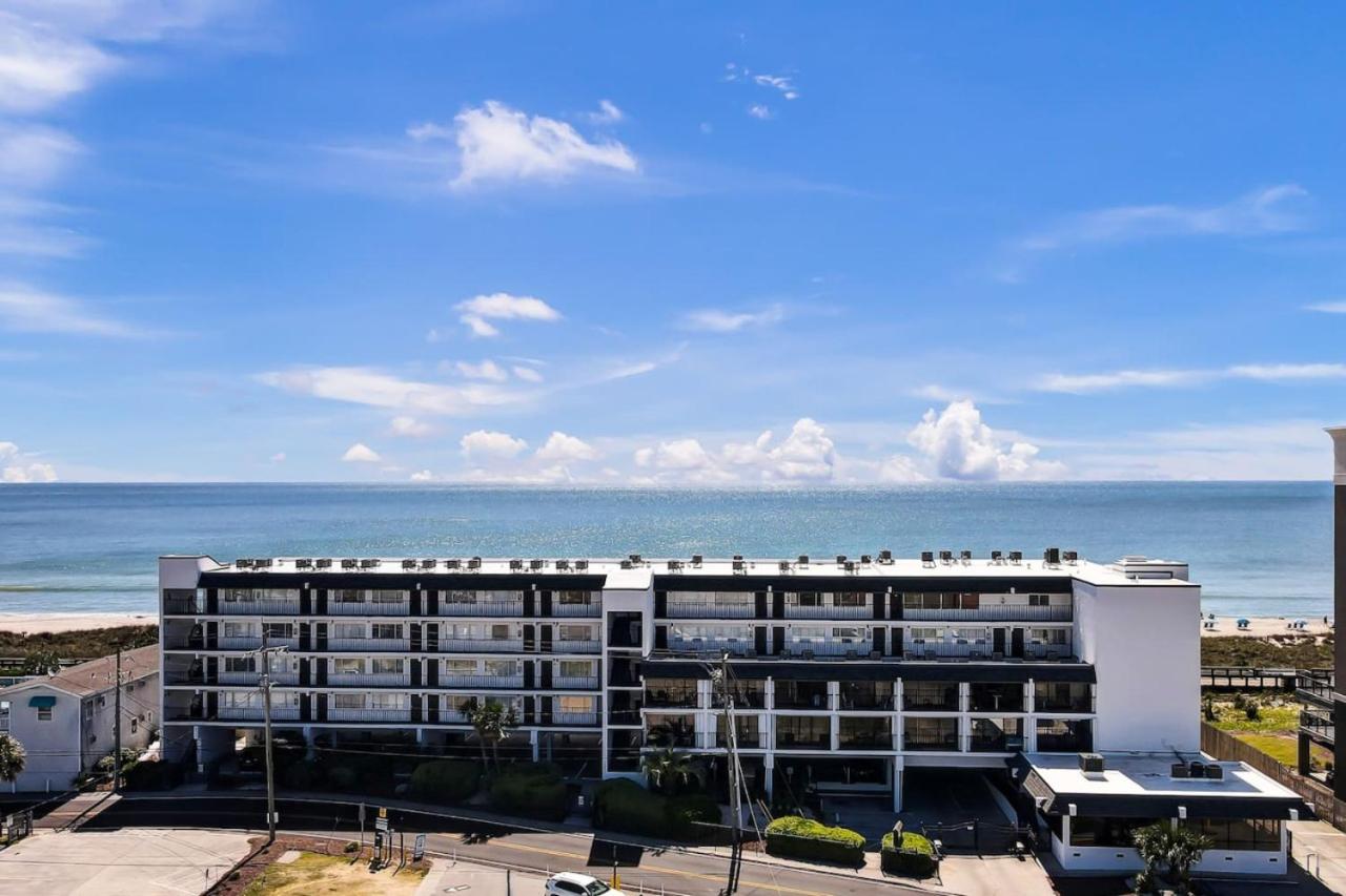 Nautical OCEANSIDE OASIS Sleeps 4 view 3