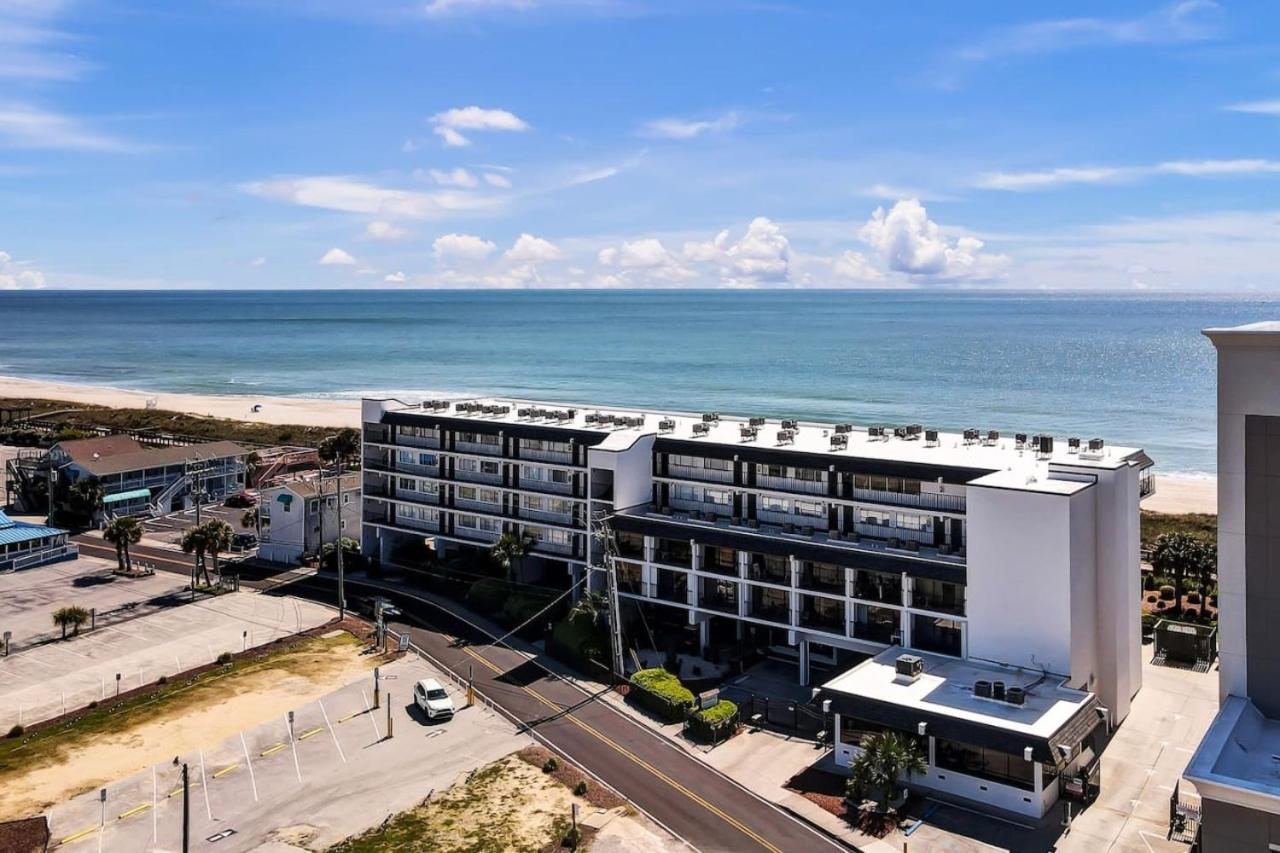 Nautical OCEANSIDE OASIS Sleeps 4 view 5