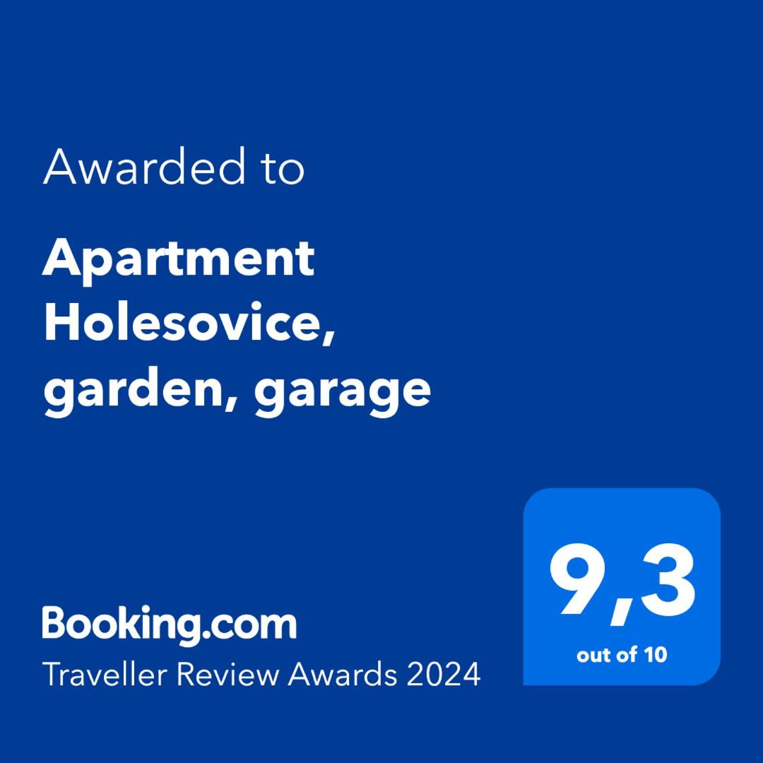 Apartment Holesovice, garden, garage